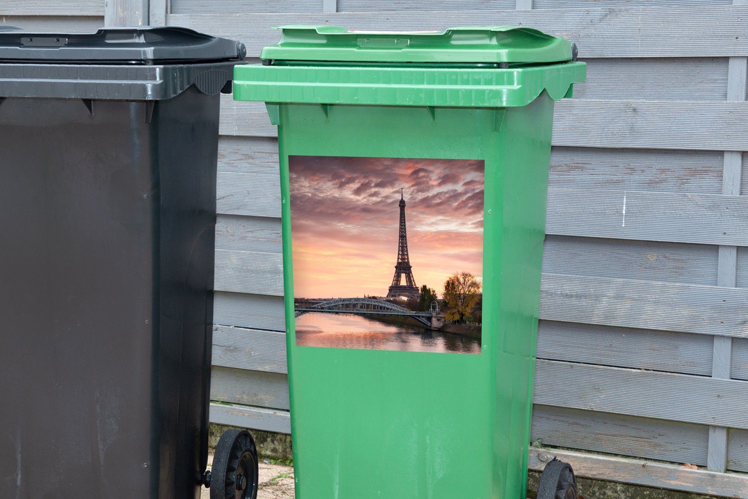 Mülleimer-aufkleber, Eiffelturm Abfalbehälter Sticker, Container, - St), Mülltonne, MuchoWow Wandsticker Brücke - (1 Paris