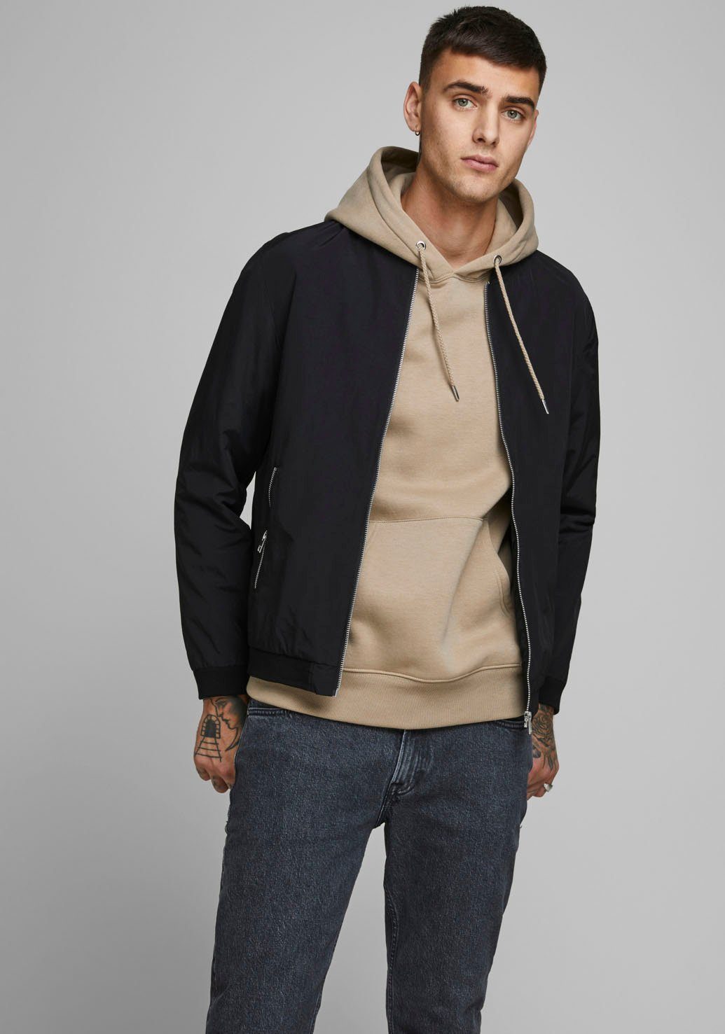 Jack & Jones Blouson JJERUSH mit Stehkragen und Reißverschlusstaschen unifa günstig online kaufen