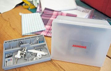 Janome Nähmaschine Janome Memory Craft 6700P, 200 Stiche incl. 5 Alphabete