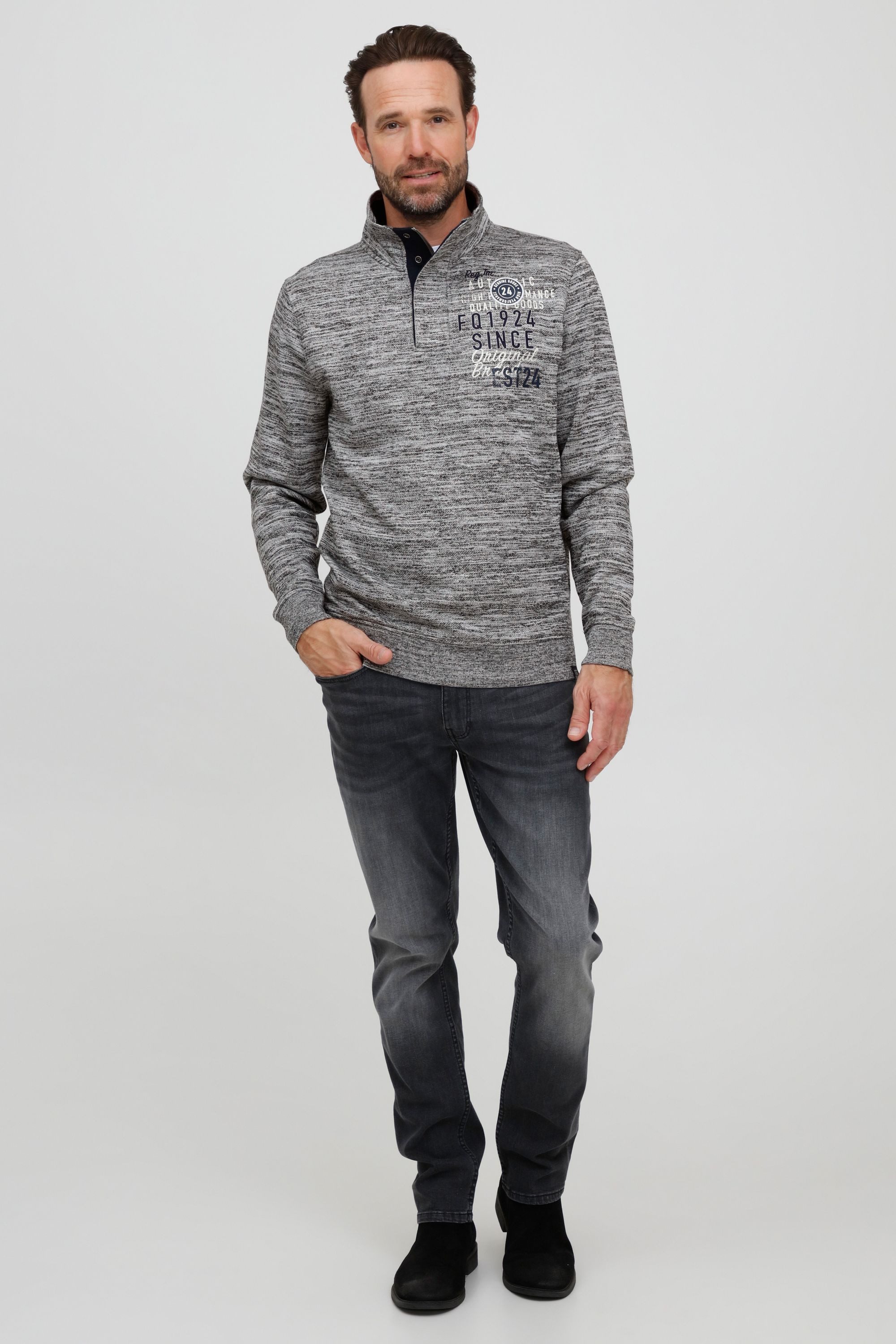 FQ1924 Troyer FQGudmund Modischer Strickpullover mit Print