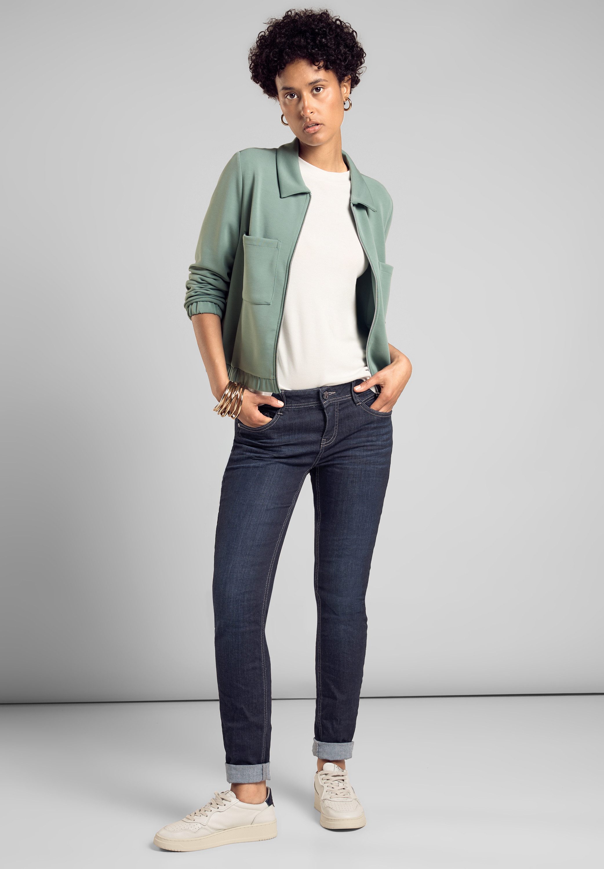 STREET ONE Comfort-fit-Jeans 5-Pocket-Style. Reduzierter Preis € 50,99. Unverbindliche Preisempfehlung € 59,99