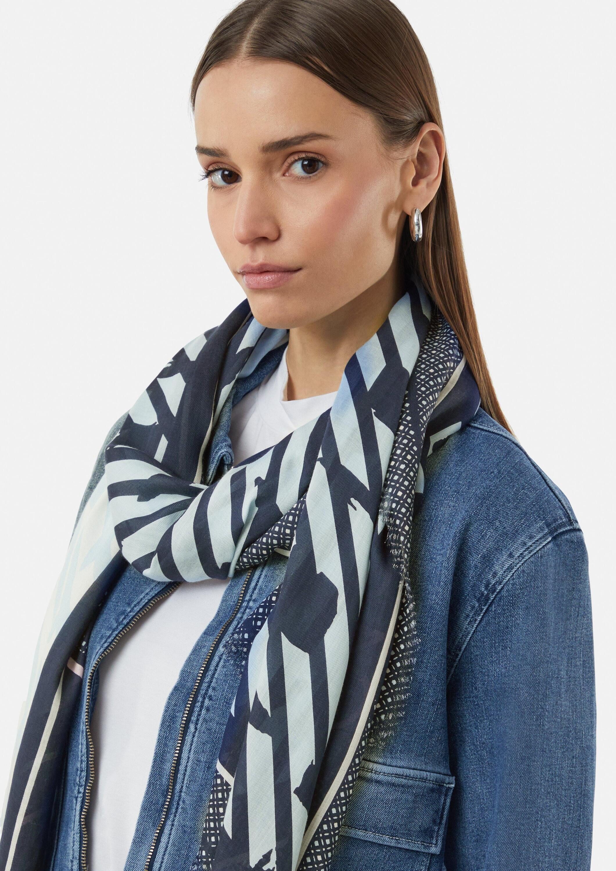 comma Schal Tuch, Fließender Twill-Schal aus Modal mit Fransen und abstrakt günstig online kaufen