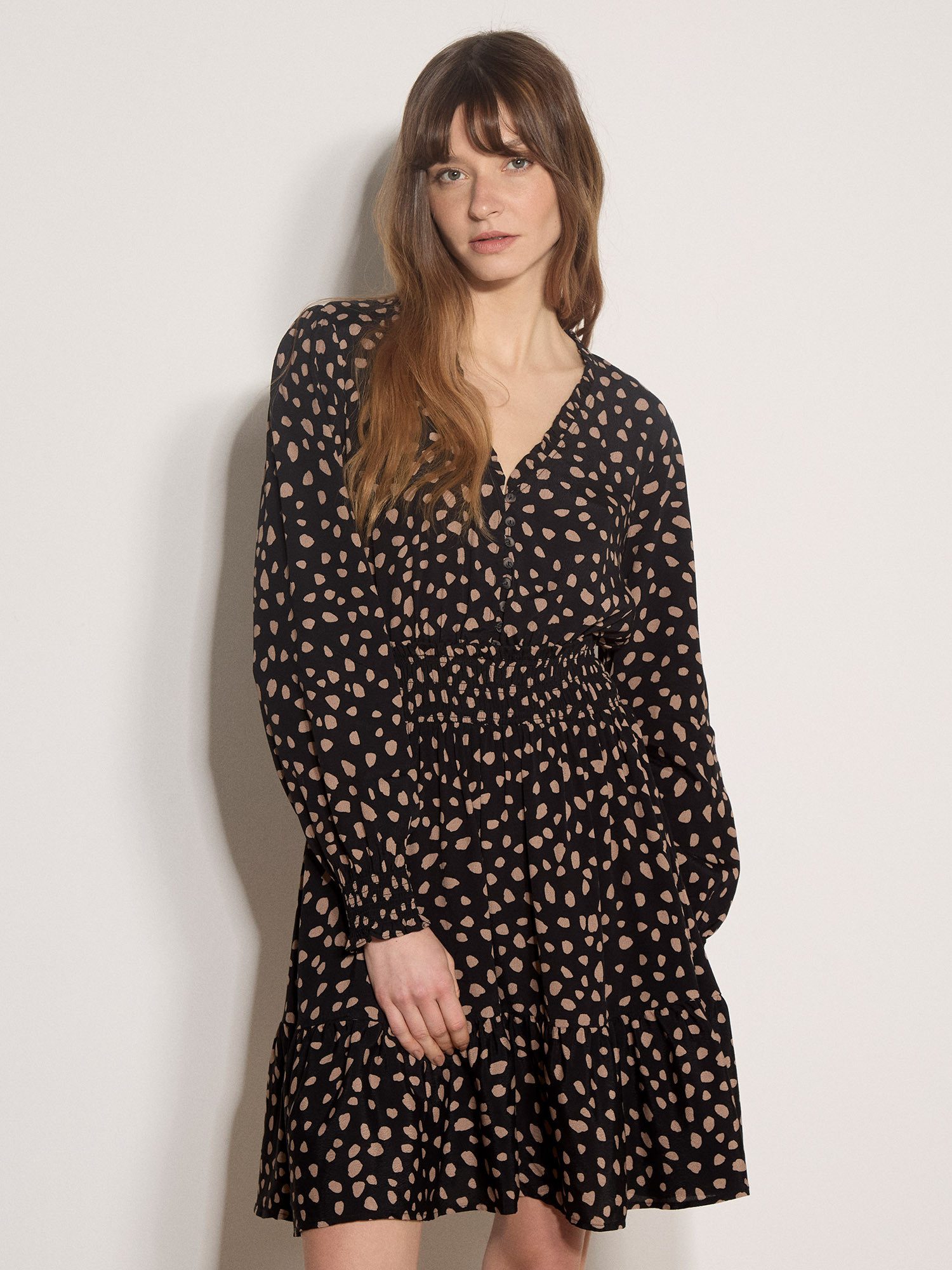 Apricot Minikleid Crêpekleid mit Punkten mit Blousonärmeln