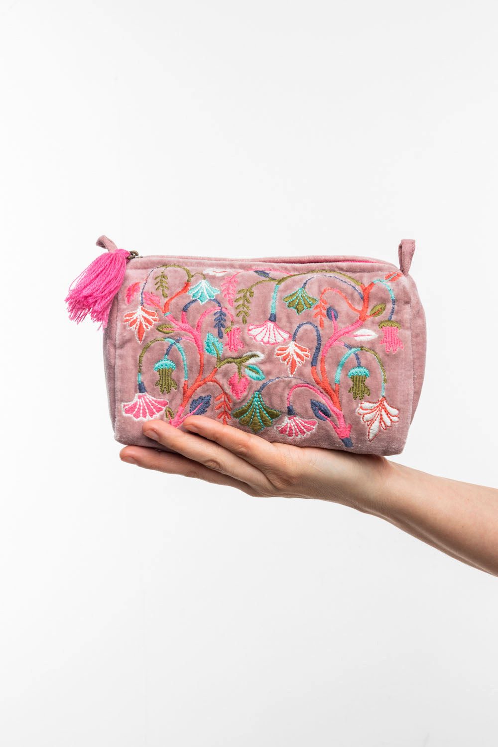 Tranquillo Kosmetiktasche Klein aus Bio-Baumwolle VELVET MEADOW 18x12x8 cm mit Reißverschluss, Samttasche mit floraler Stickerei, für Accessoires und Make-up – Bild 4 von 5