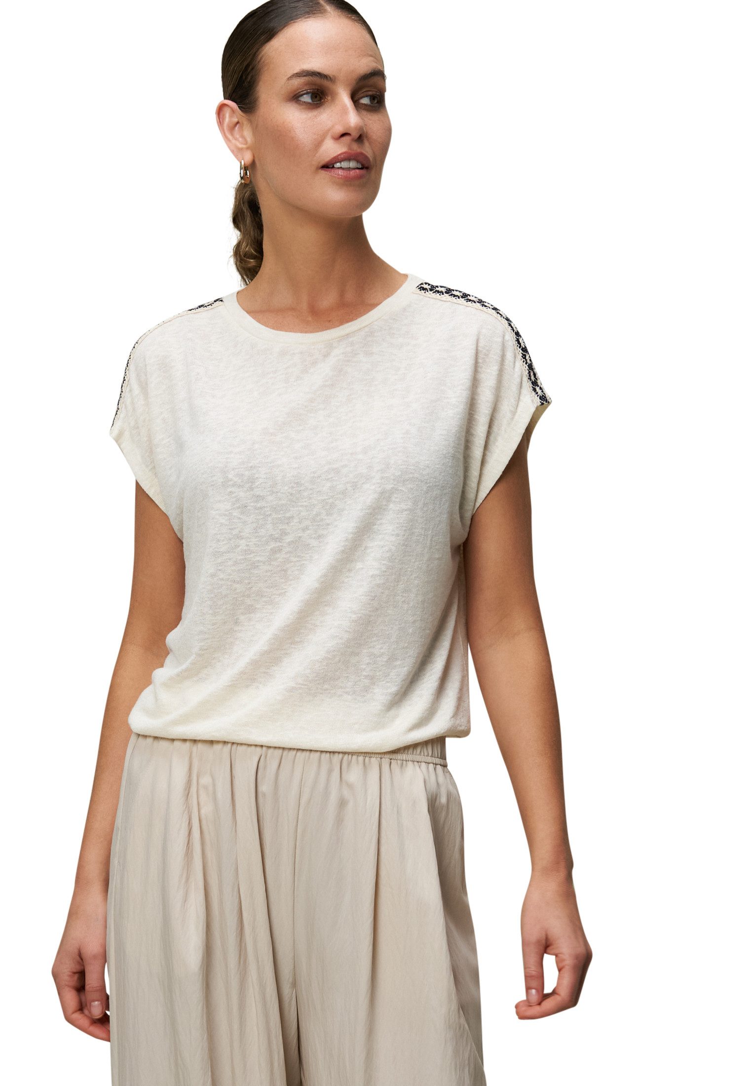 T-Shirt zero Shirt mit Kontraststickerei