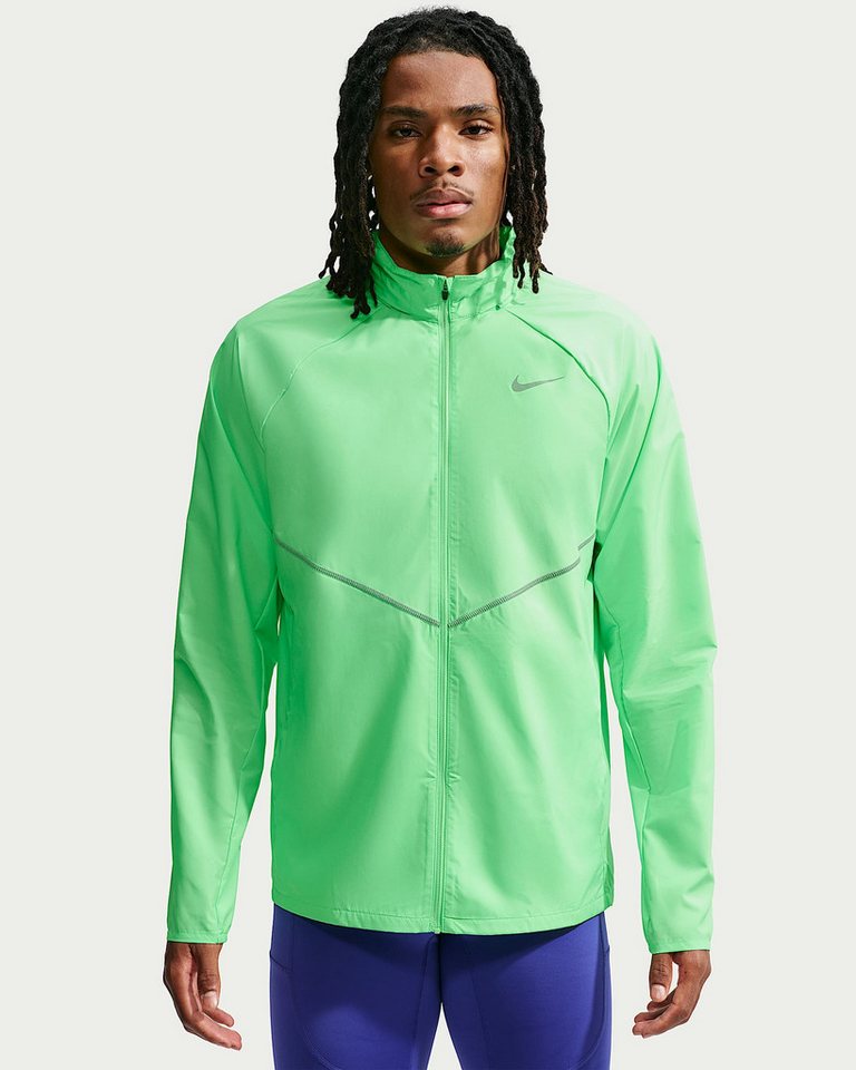 Nike Laufjacke M NK UV RPL MILER JKT mit Reißverschluss, atmungsaktiv, wasserabweisend, windabweisend