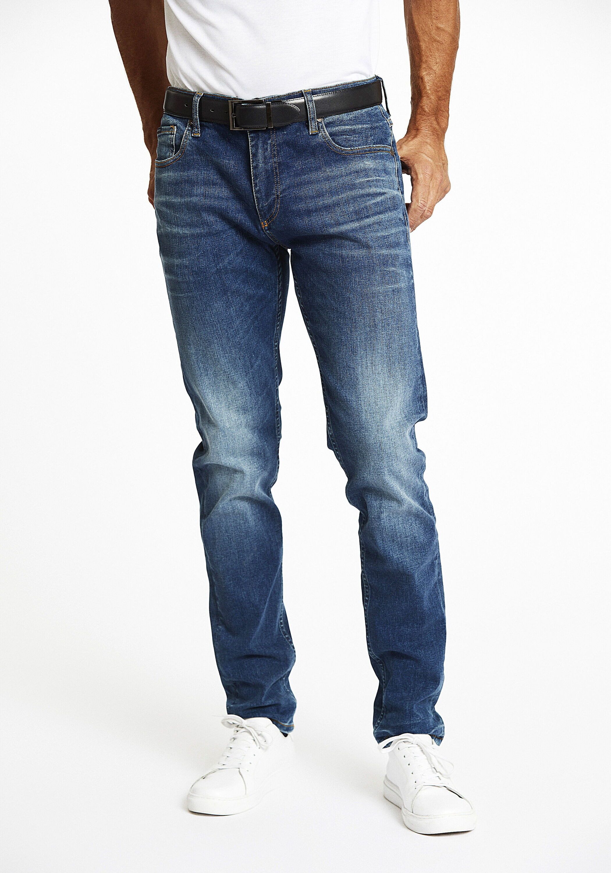 LINDBERGH 5-Pocket-Jeans Jeans Tapered Fit. Reduzierter Preis € 83,95. Unverbindliche Preisempfehlung € 99,95