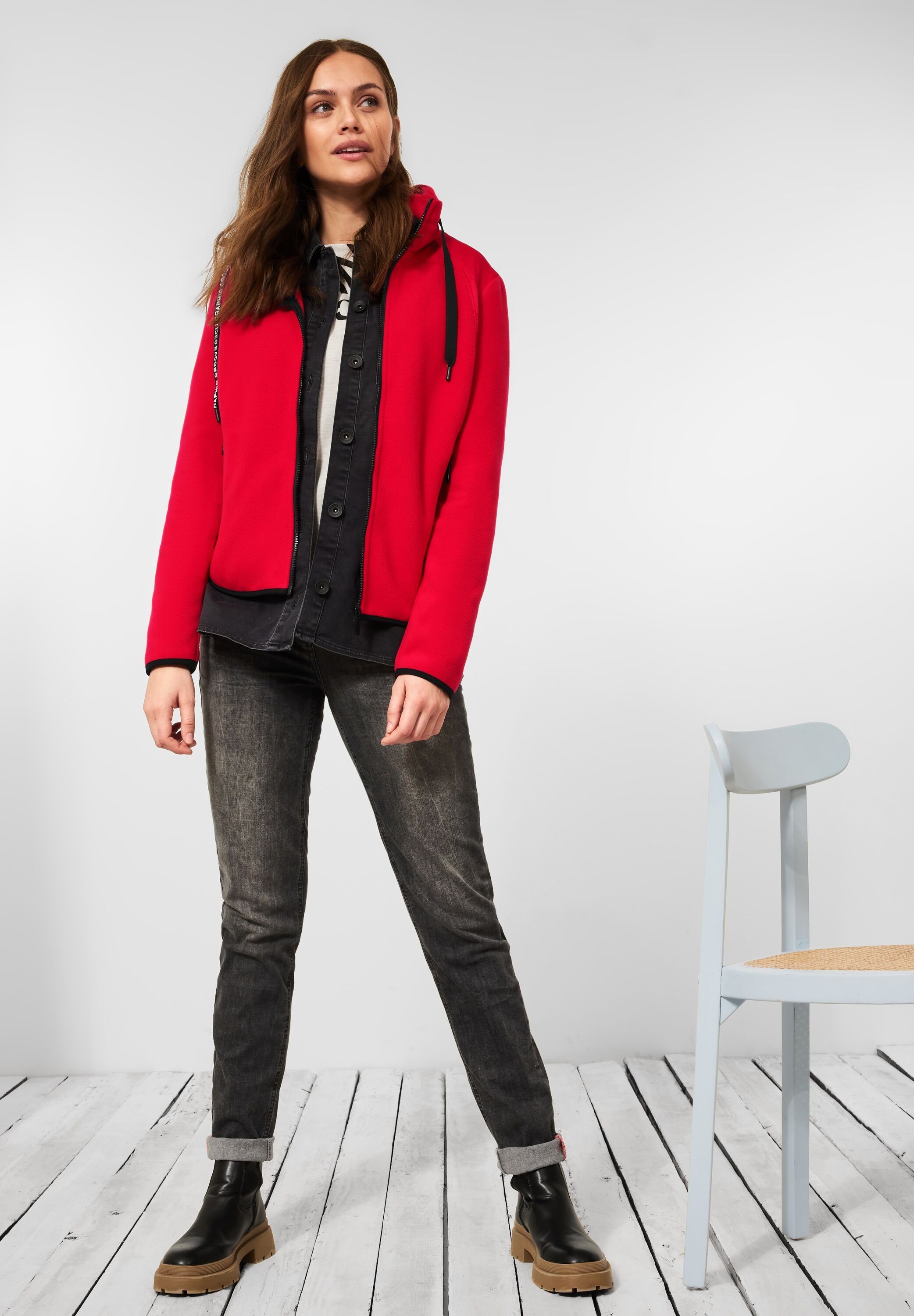 Red Strong Taschen Materialmix Fleecejacke in Sweatjacke Cecil im Cecil (1-tlg)