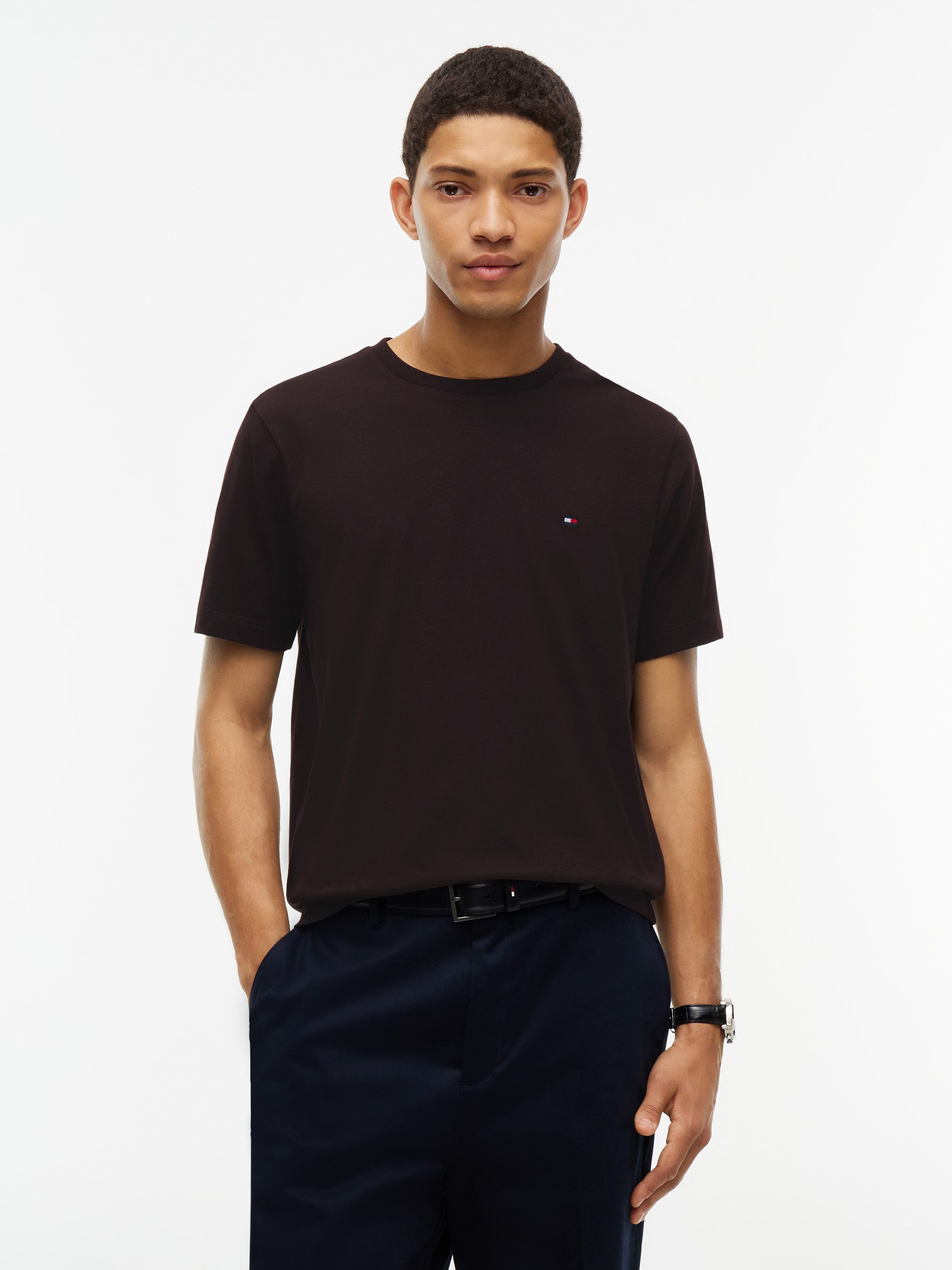 Tommy Hilfiger T-Shirt ESSENTIAL REGULAR FIT SOLID mit Stickerei unifarben, casual, Baumwolle, Rundhals
