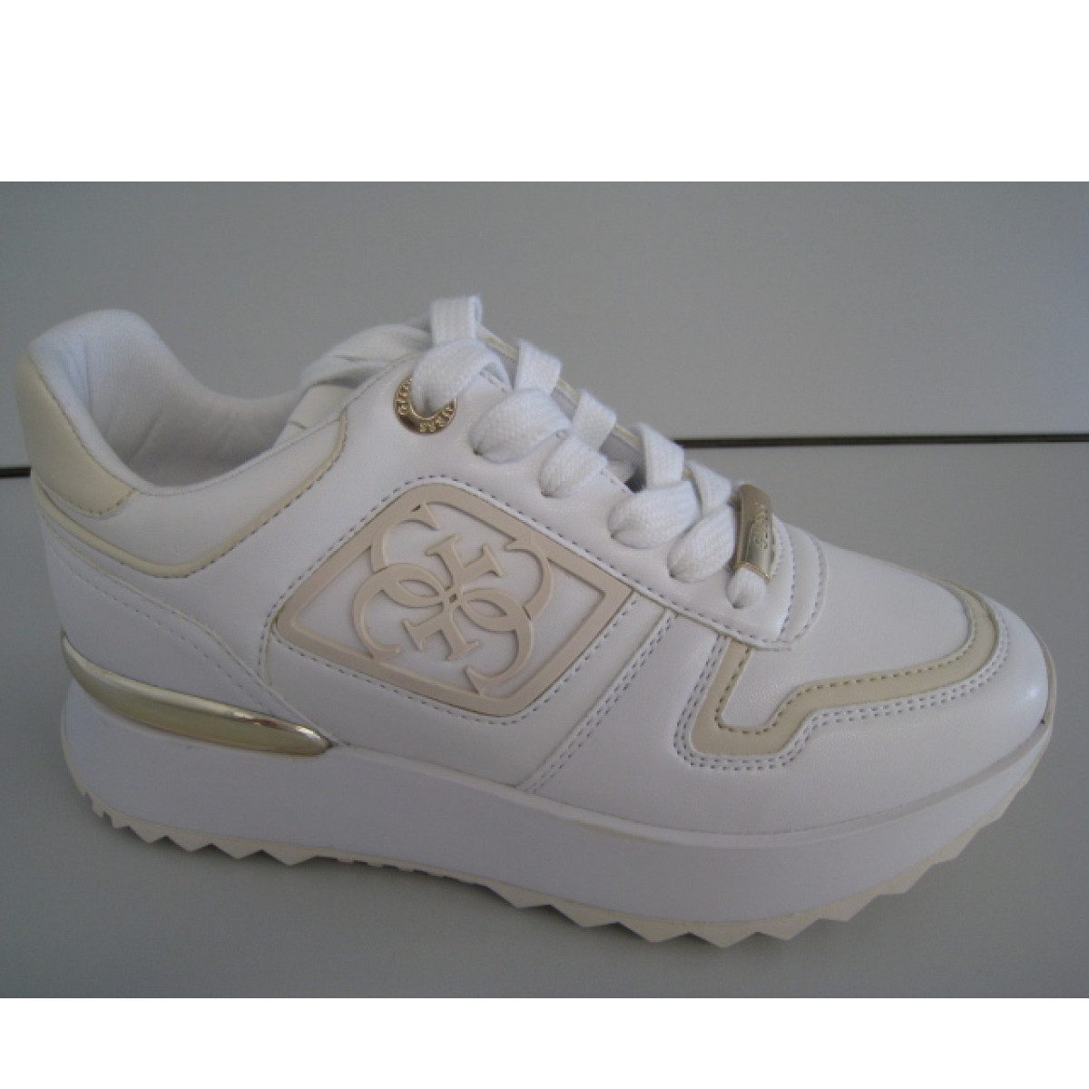 Guess Kojaa Sneaker günstig online kaufen