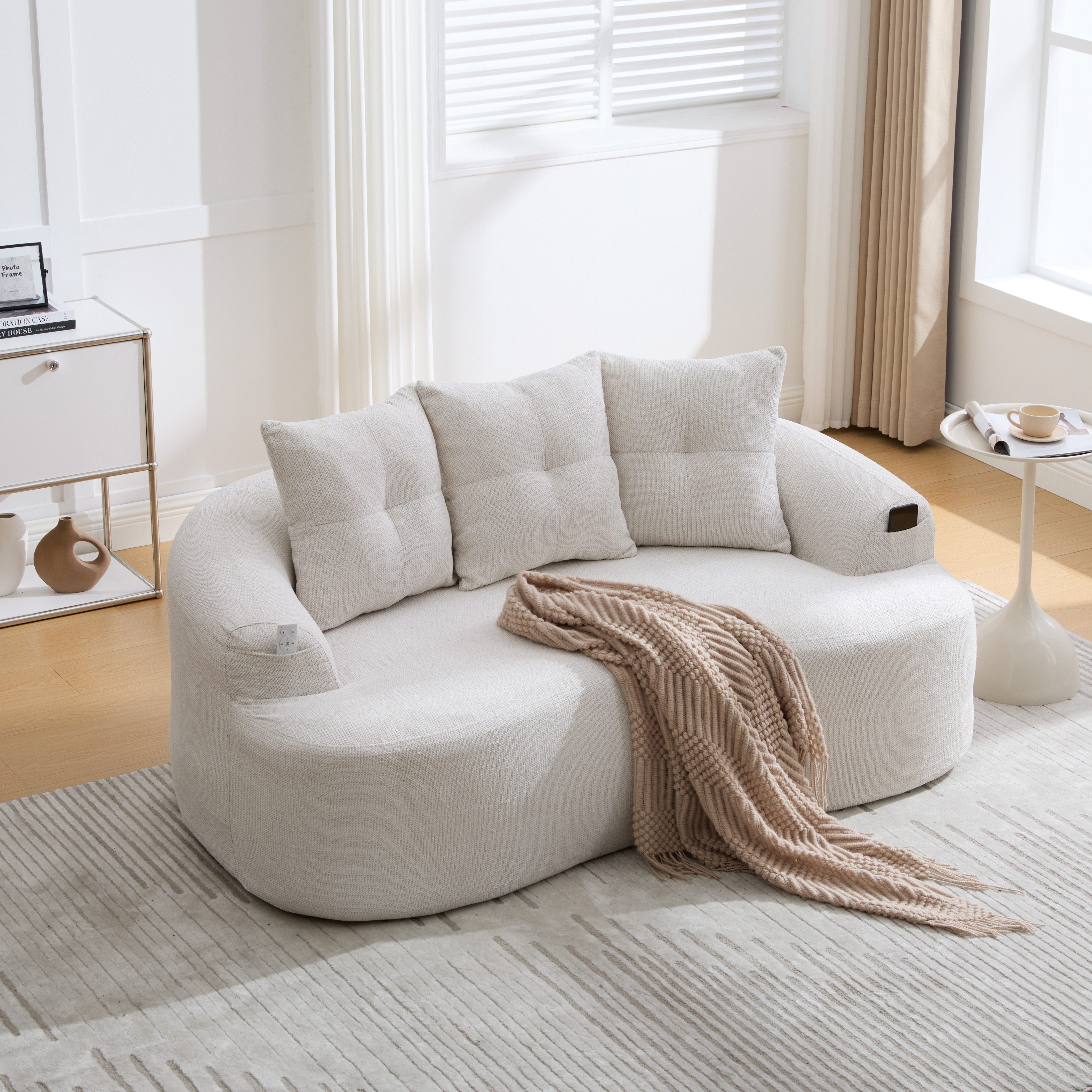 MODFU Sofa Zweisitzer-Sofa mit geschwungener Form,Chenille-Kissen im Wolkenmuster, Loungesofa, kompaktes Design ohne Federkern und drei Zierkissen