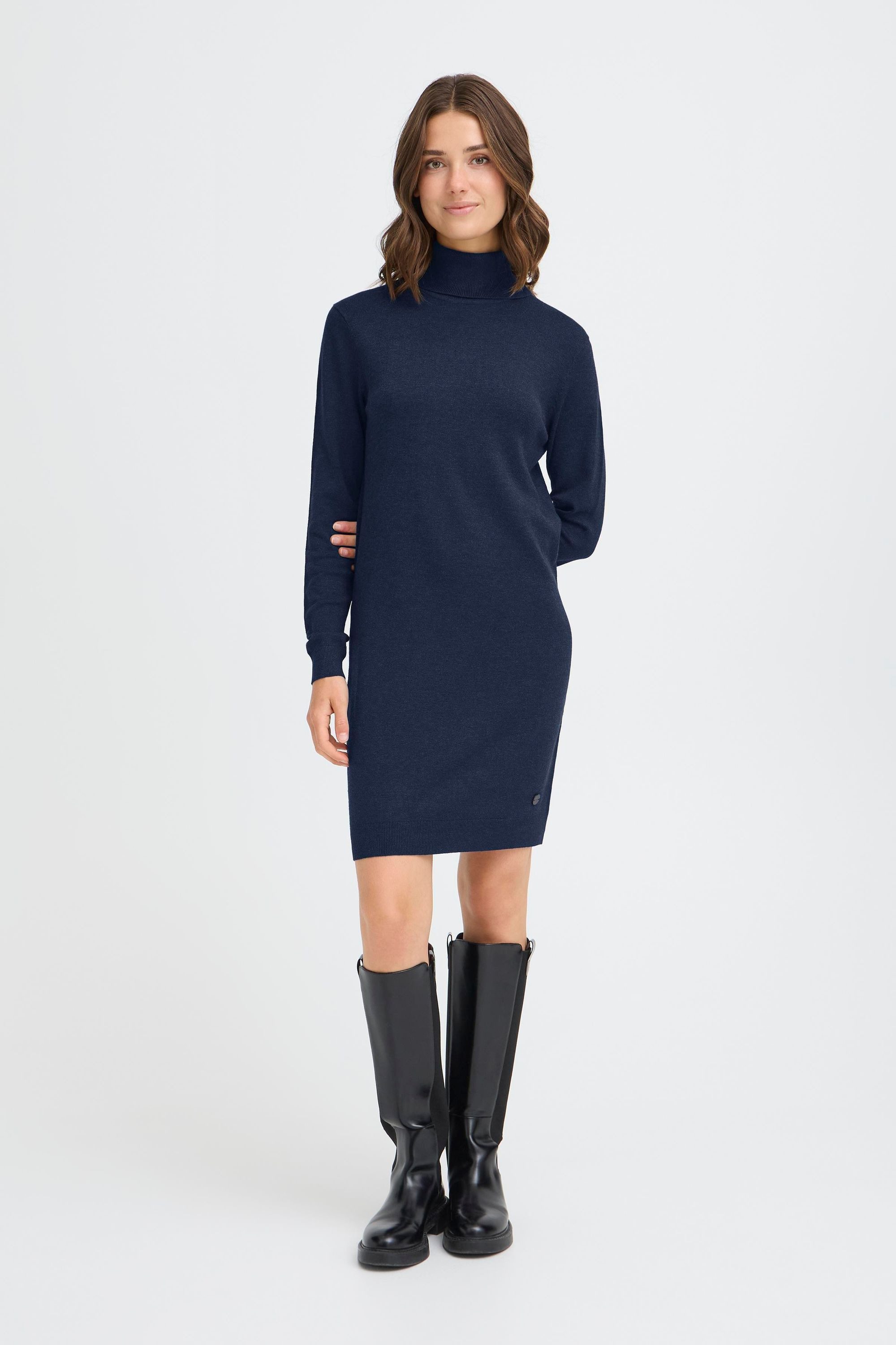 OXMO Strickkleid OXAida Schickes Strickkleid mit Rollkragen