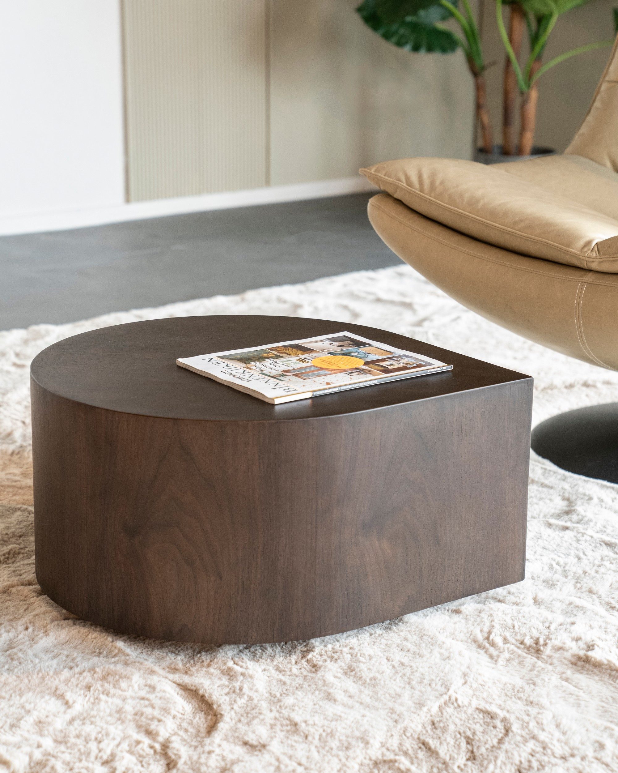 Maison ESTO Couchtisch Beistelltisch JULIA braun skandinavisches Design edlesWalnussfurnier (1 Tisch), Wunderbar mit mehreren Tischen kombinierbar