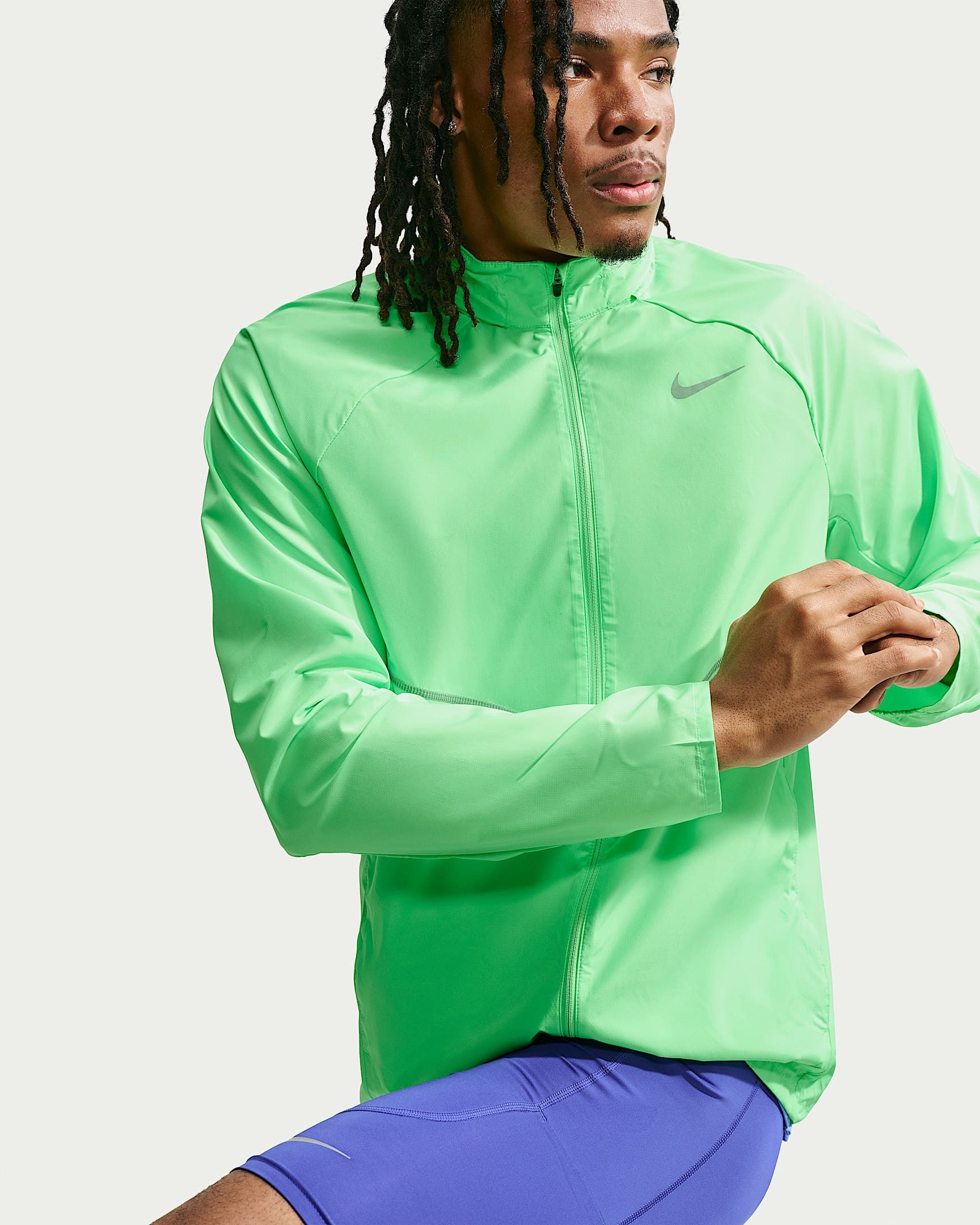 Nike Laufjacke M NK UV RPL MILER JKT mit Reißverschluss, normale Schnittform, aus Webmaterial