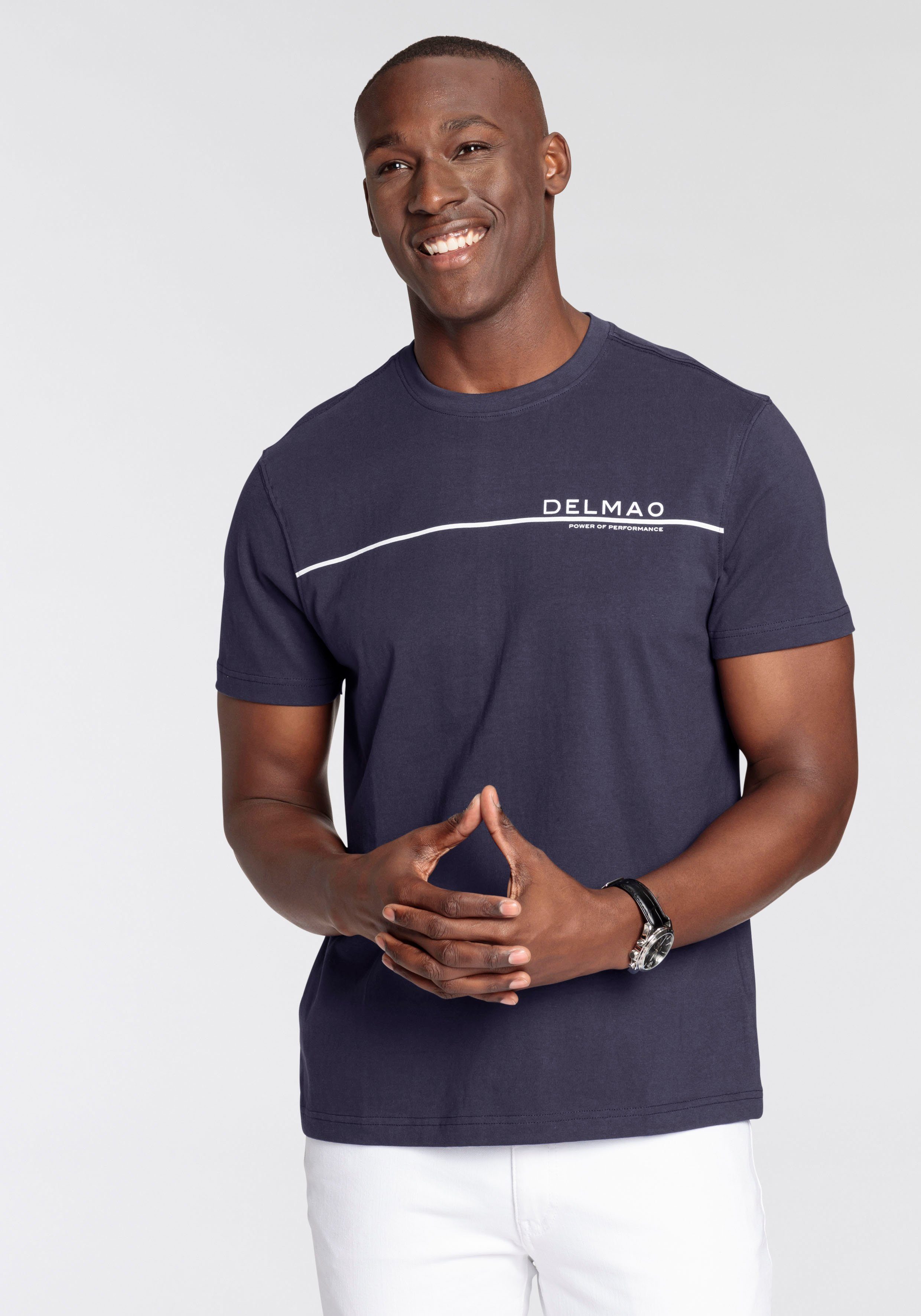 DELMAO T-Shirt mit modischem Brustprint - NEUE MARKE! dunkelblau