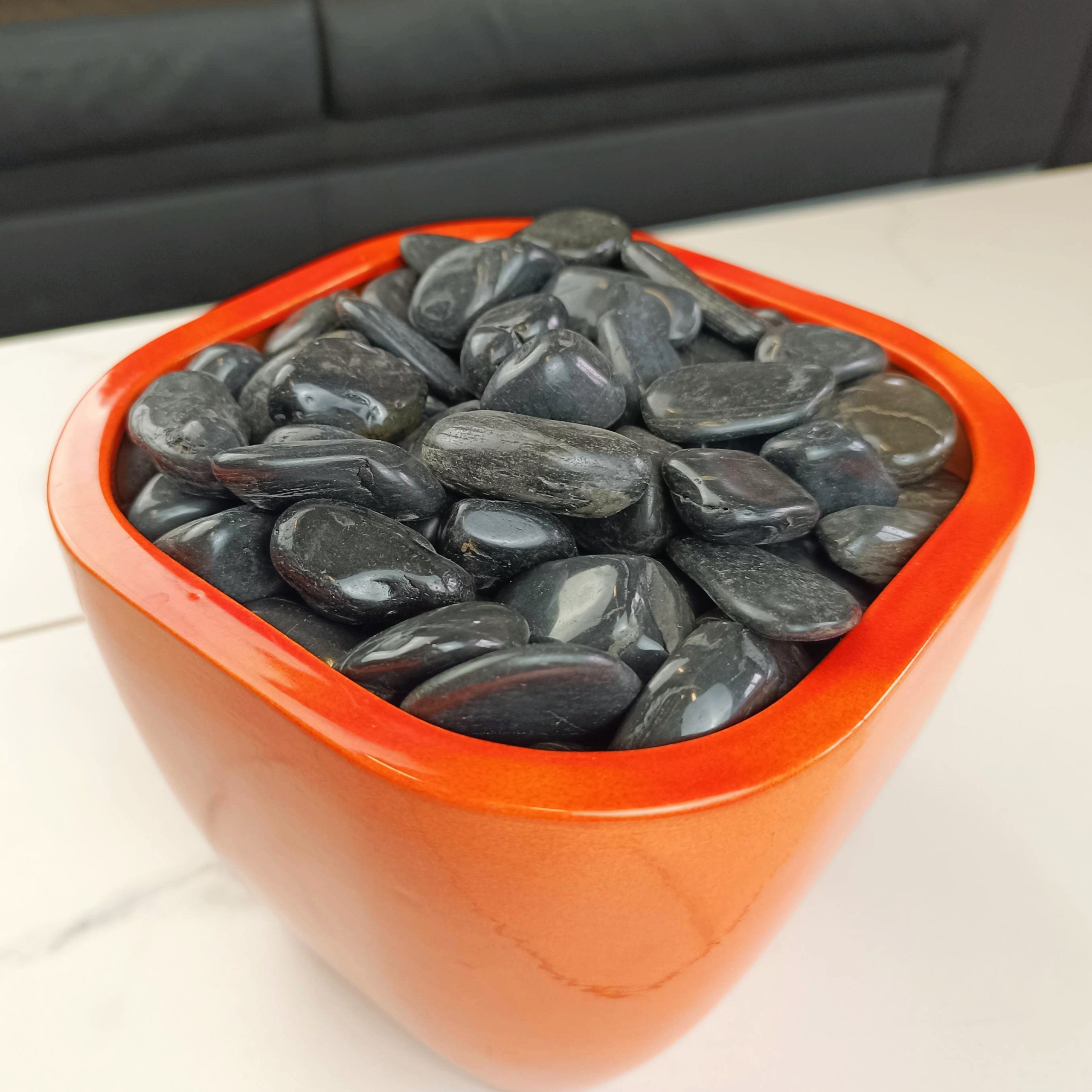 INTERGARDEN Zierkies Dekosteine schwarz poliert 1,5 kg, Kieselsteine Garten 2-3 cm, (Becher)