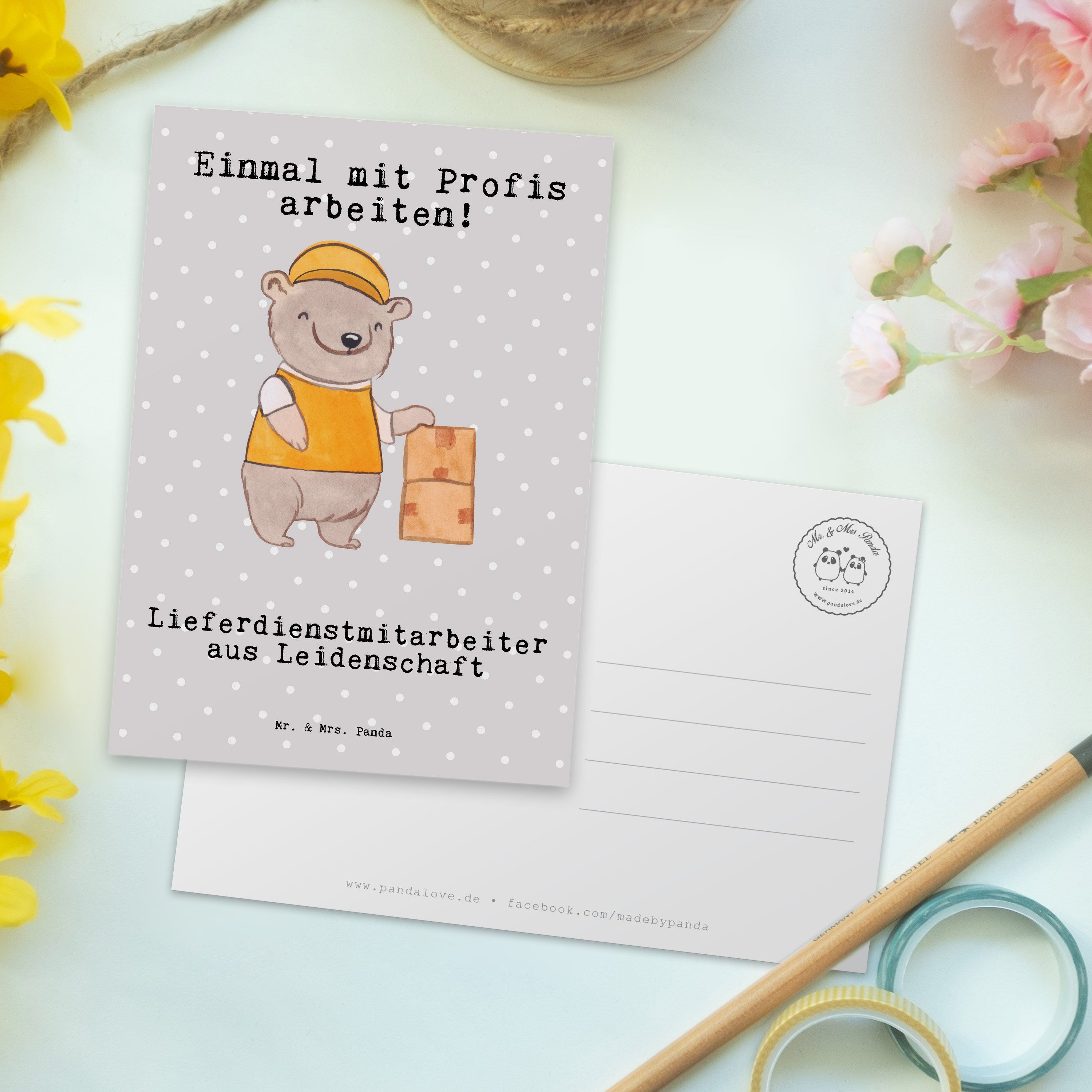 Mr. & Mrs. Panda Postkarte Lieferdienstmitarbeiter aus Leidenschaft - Grau Pastell - Geschenk, L
