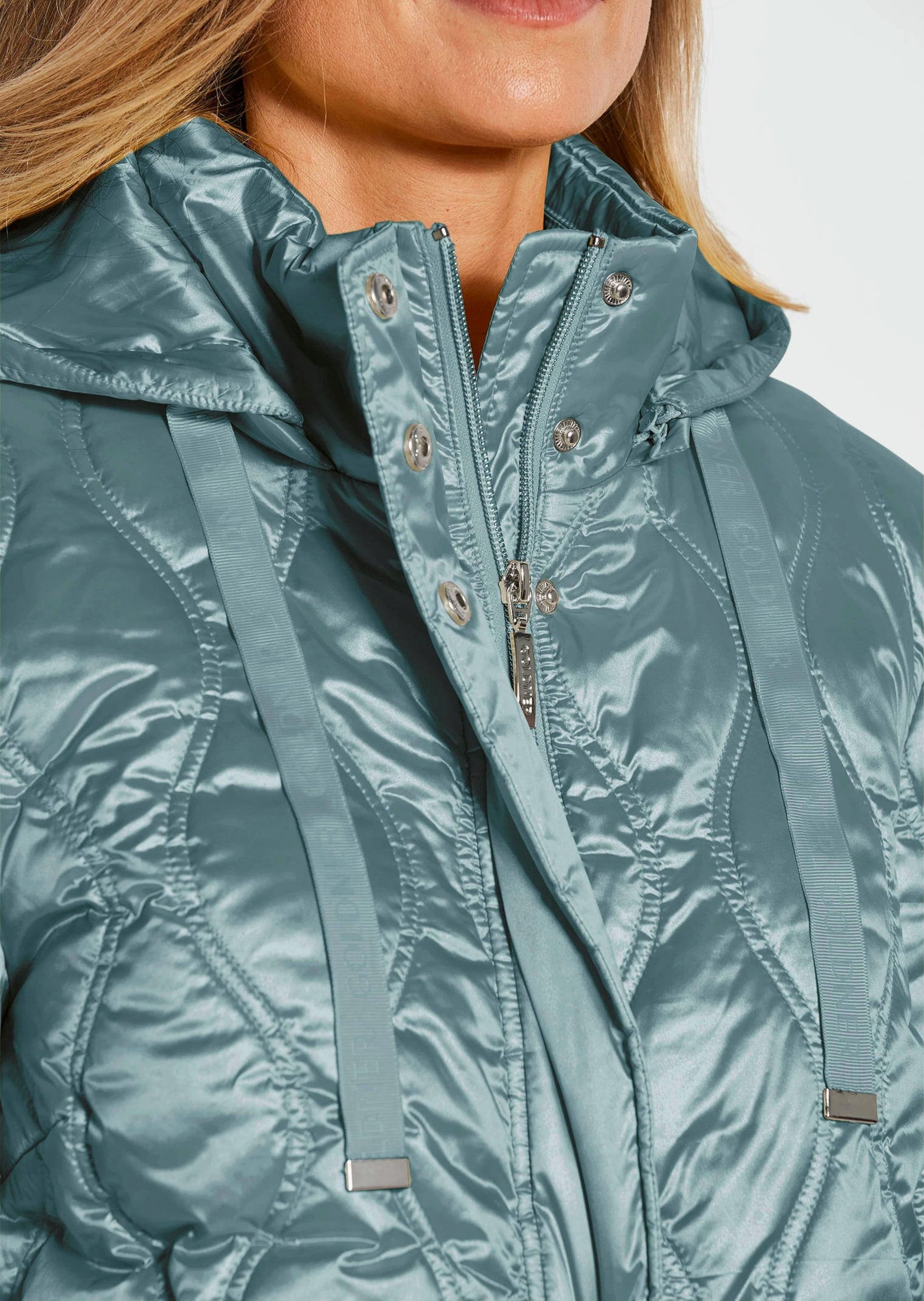 GOLDNER Outdoorjacke Herbstjacke Damen mit welliger Steppung im sportlichen Look Outdoorjacke Damen, Uni, leicht gefüttert, Kapuze – Bild 5 von 5