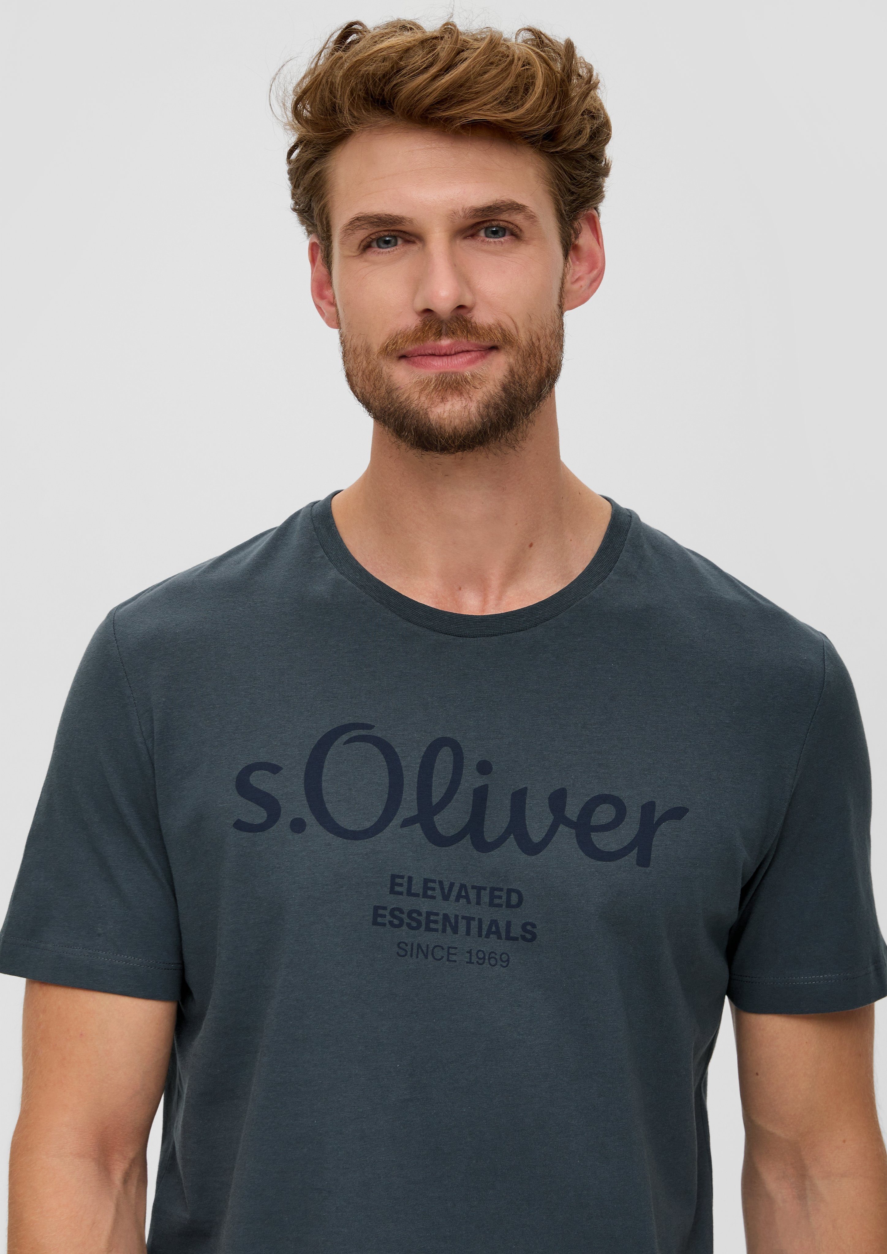 s.Oliver T-Shirt im dark sportiven Look grey