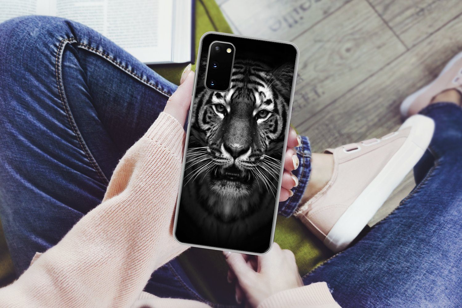 MuchoWow Handyhülle für Samsung Galaxy S20 Tiger - Tiere - Schwarz - Weiß - Porträt - Wild, Phone Case, Silikon, Schutzhülle Dünn