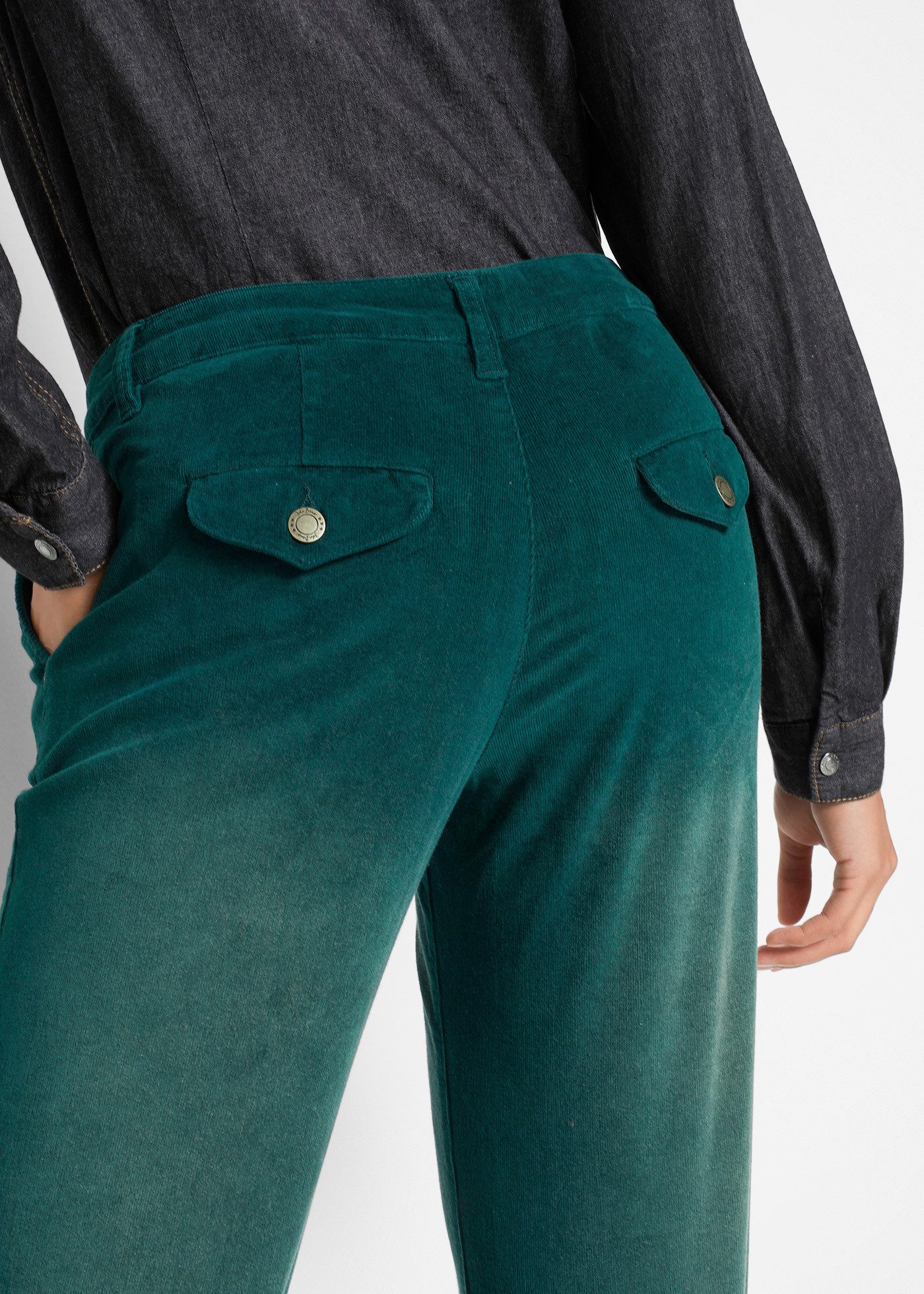 bonprix Cordhose aus Baumwolle und Elasthan, Loose Fit, ausgestelltes Bein