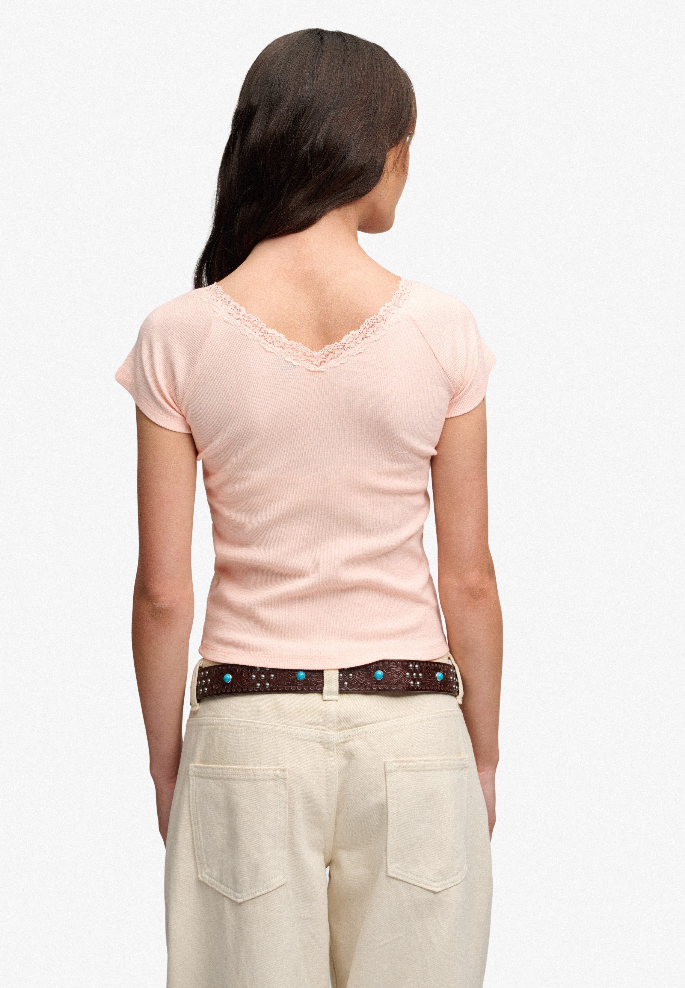 Superdry V-Shirt ATH ESS LACE TRIM V TEE mit Spitze