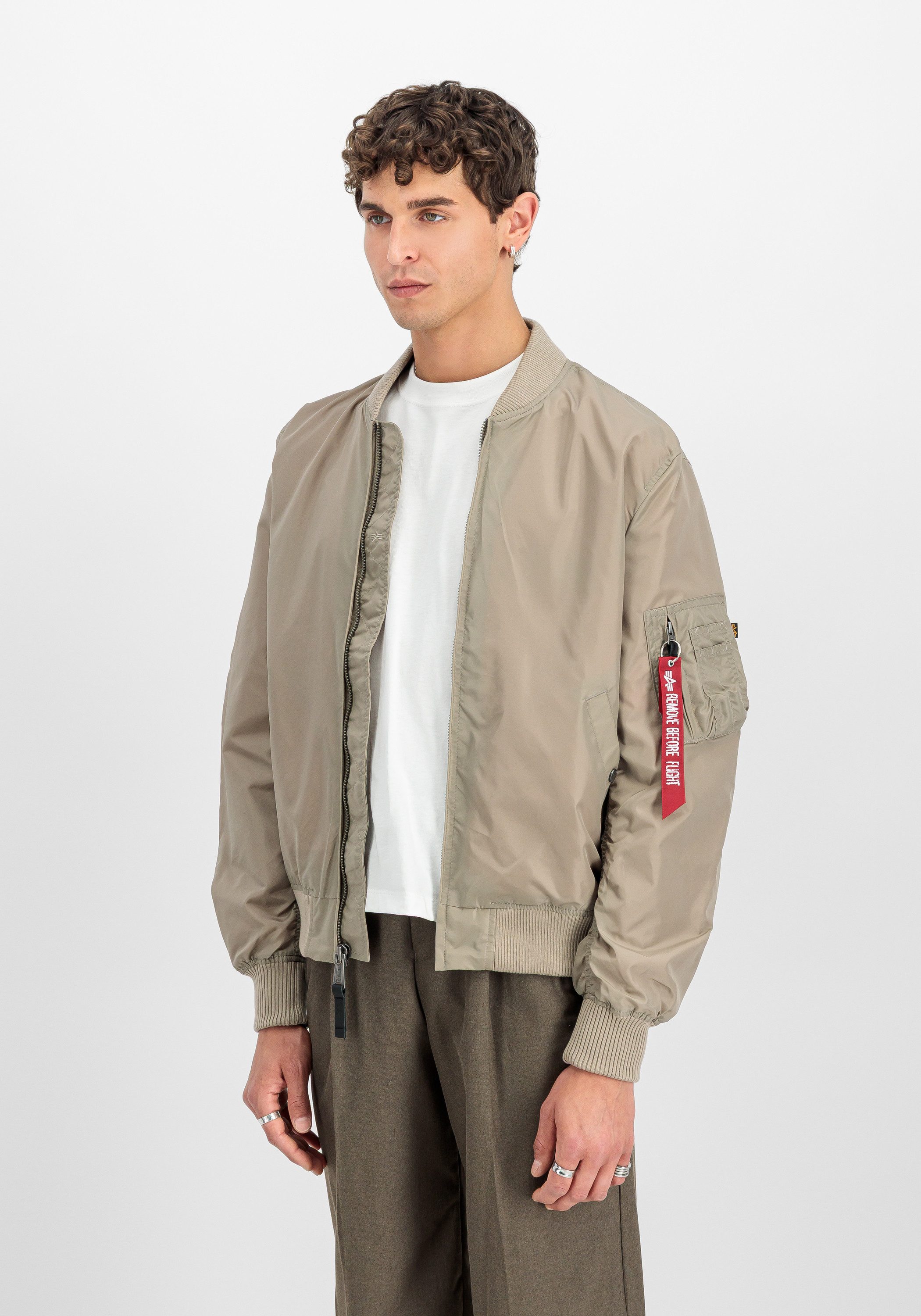 Alpha Industries Bomberjacke MA-1 TT Light Slim