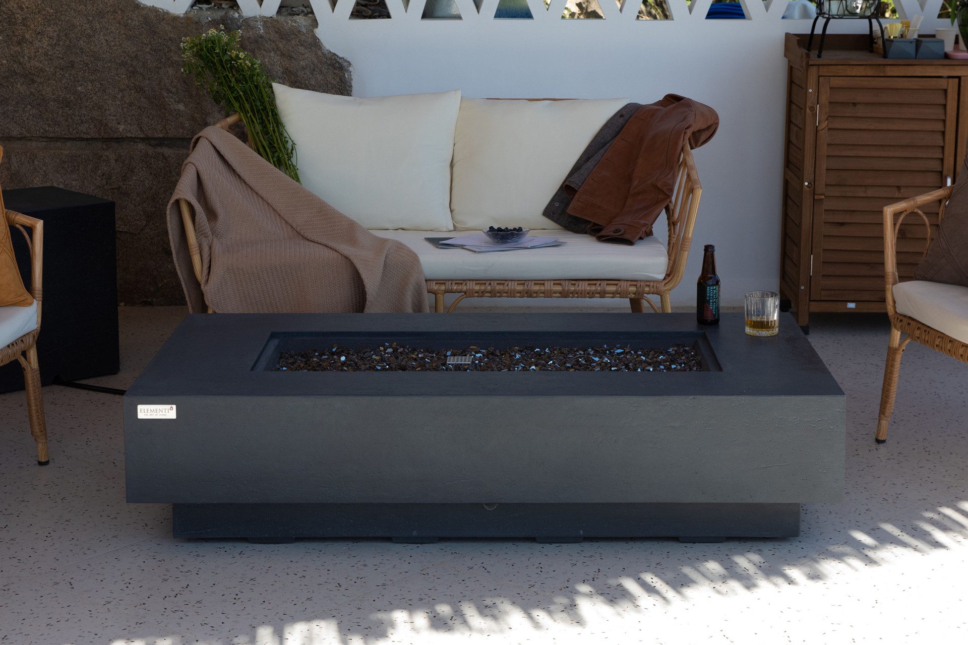 ELEMENTI Feuertisch POSITANO Feuerstelle aus Beton - Komplett-Set mit Zubehör, (SET, 1-St., inkl. mehreren Komponenten), Beton,(152x81x35cm)