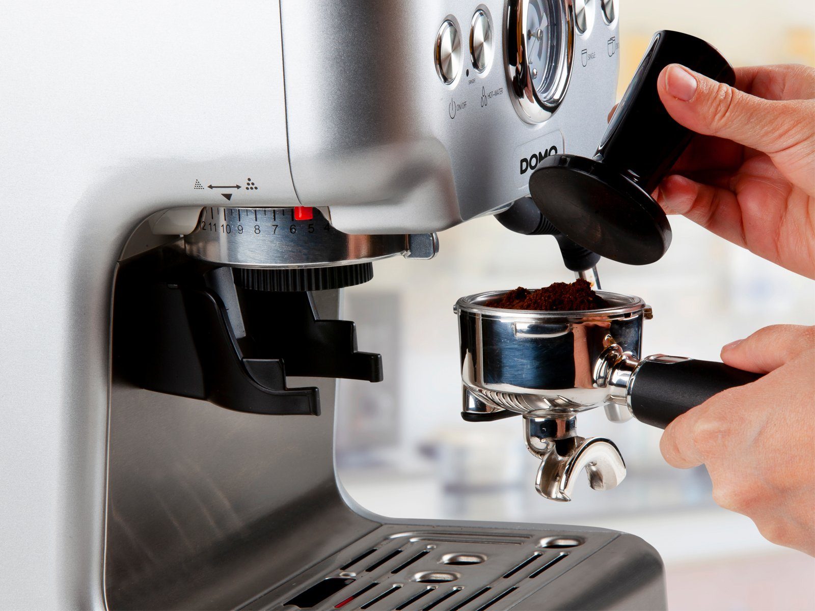 Milchschäumer Siebträgermaschine Domo Espressomaschine, Mahlwerk mit abnehmbaren Wassertank &