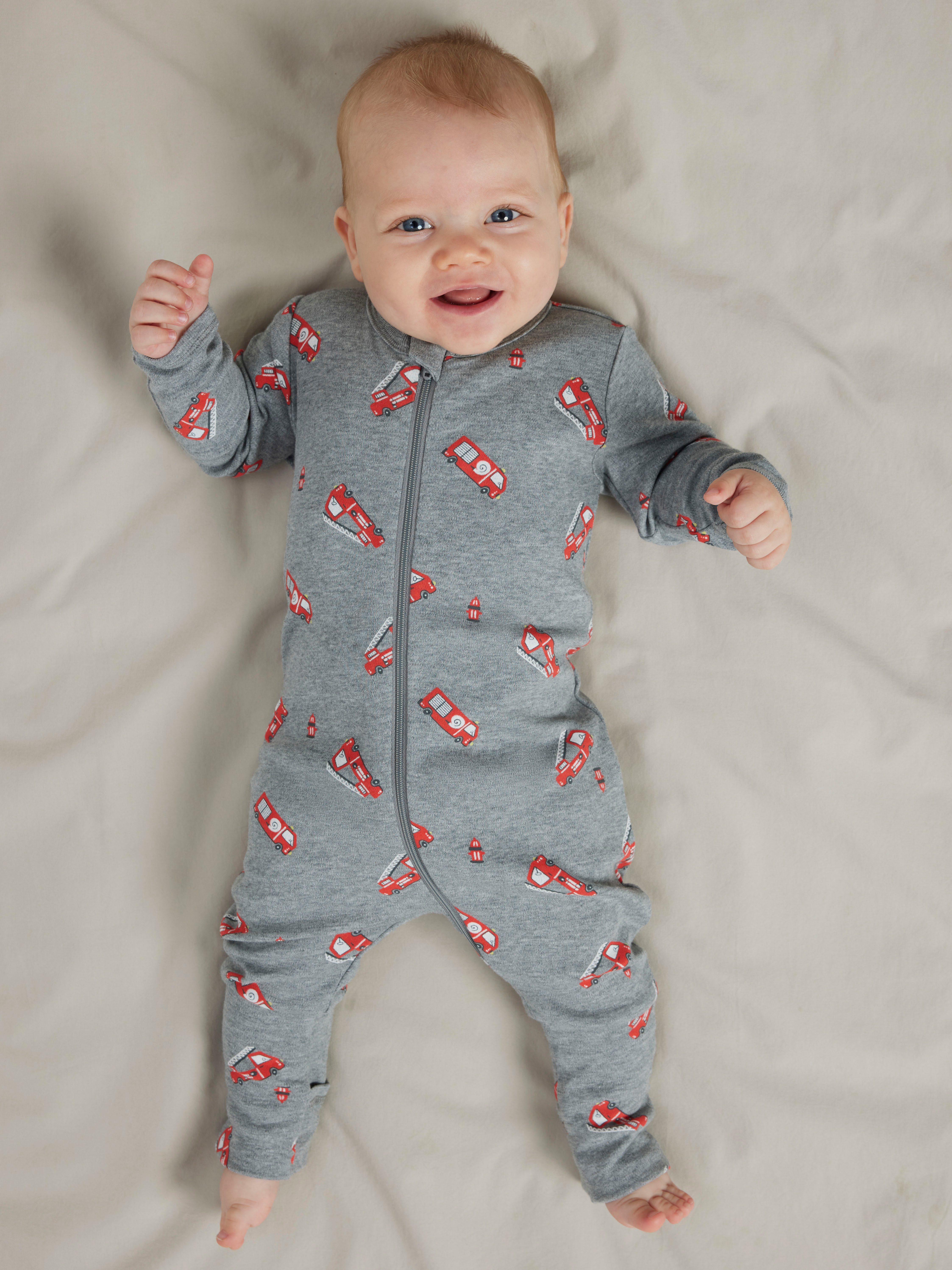 Name It Schlafanzug NBMNIGHTSUIT 2P ZIP FF FIRETRUCK NOOS (Packung, 2 tlg) aus Baumwolle, bequeme Passform, mit Reißverschluss und Kinnschutz