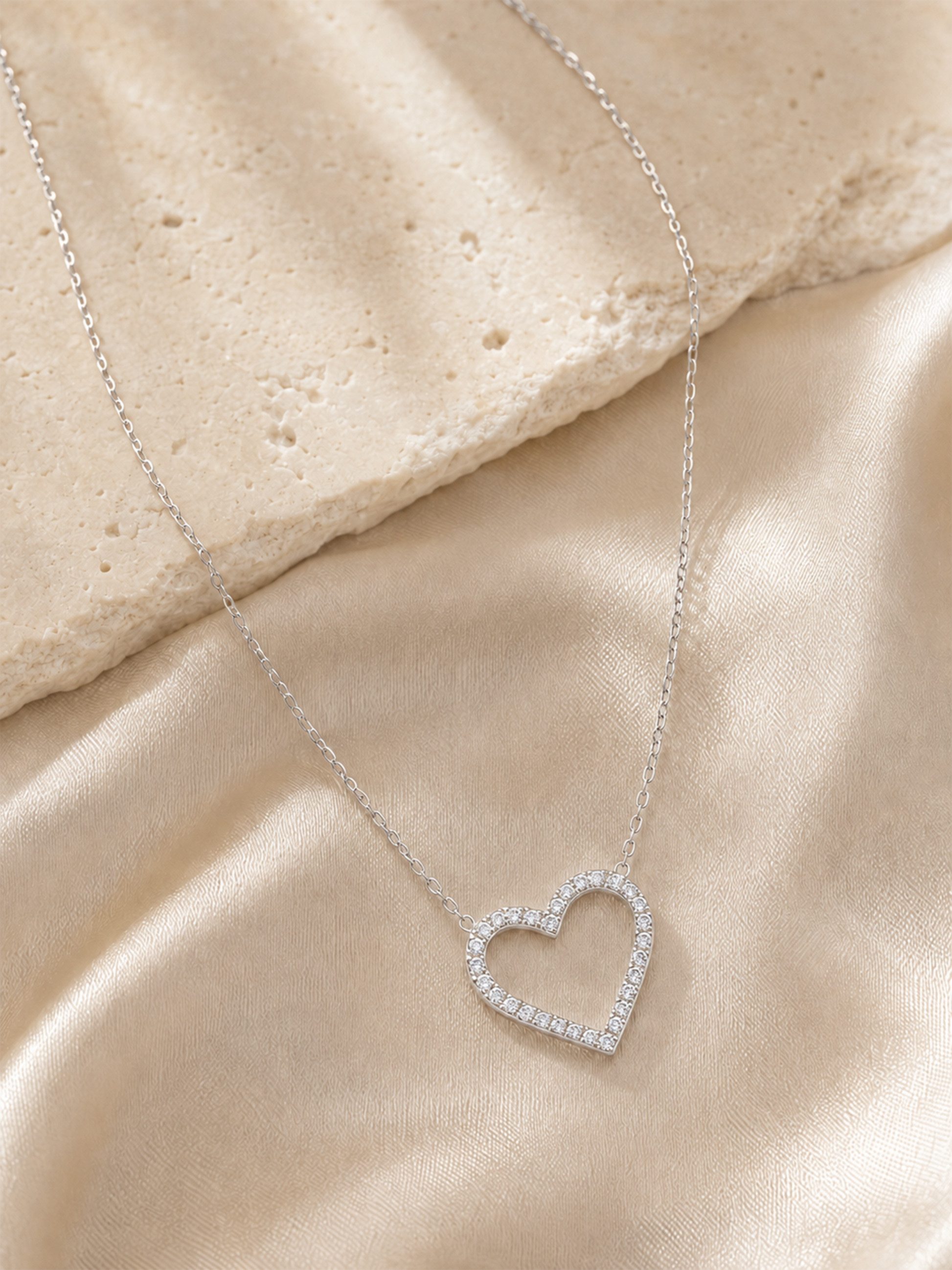 Staufergold Silberkette „Open Heart“ – Moissanit 0,3 ct, 925 Sterling Silber – Silber, hypoallergen und wasserfest – Bild 3 von 5