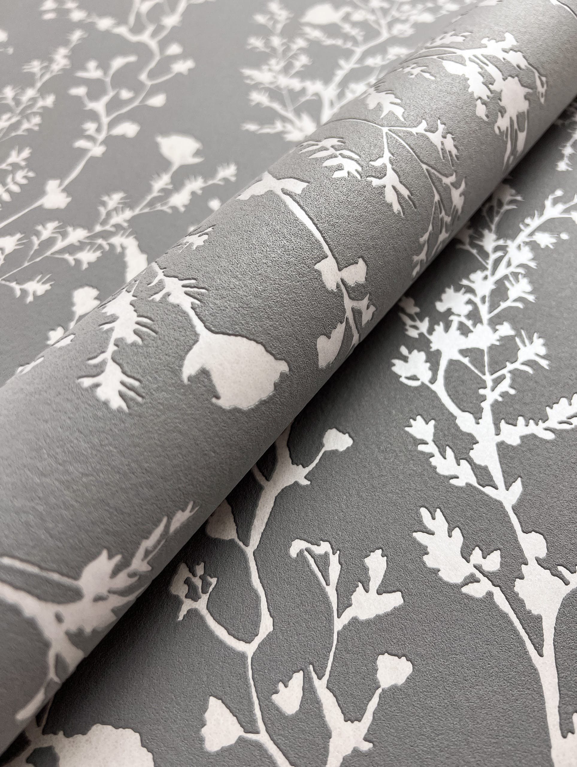 Newroom Vliestapete Katya Dark Grey Tapete Blumentapete Blumen,Blätter,Zwei günstig online kaufen