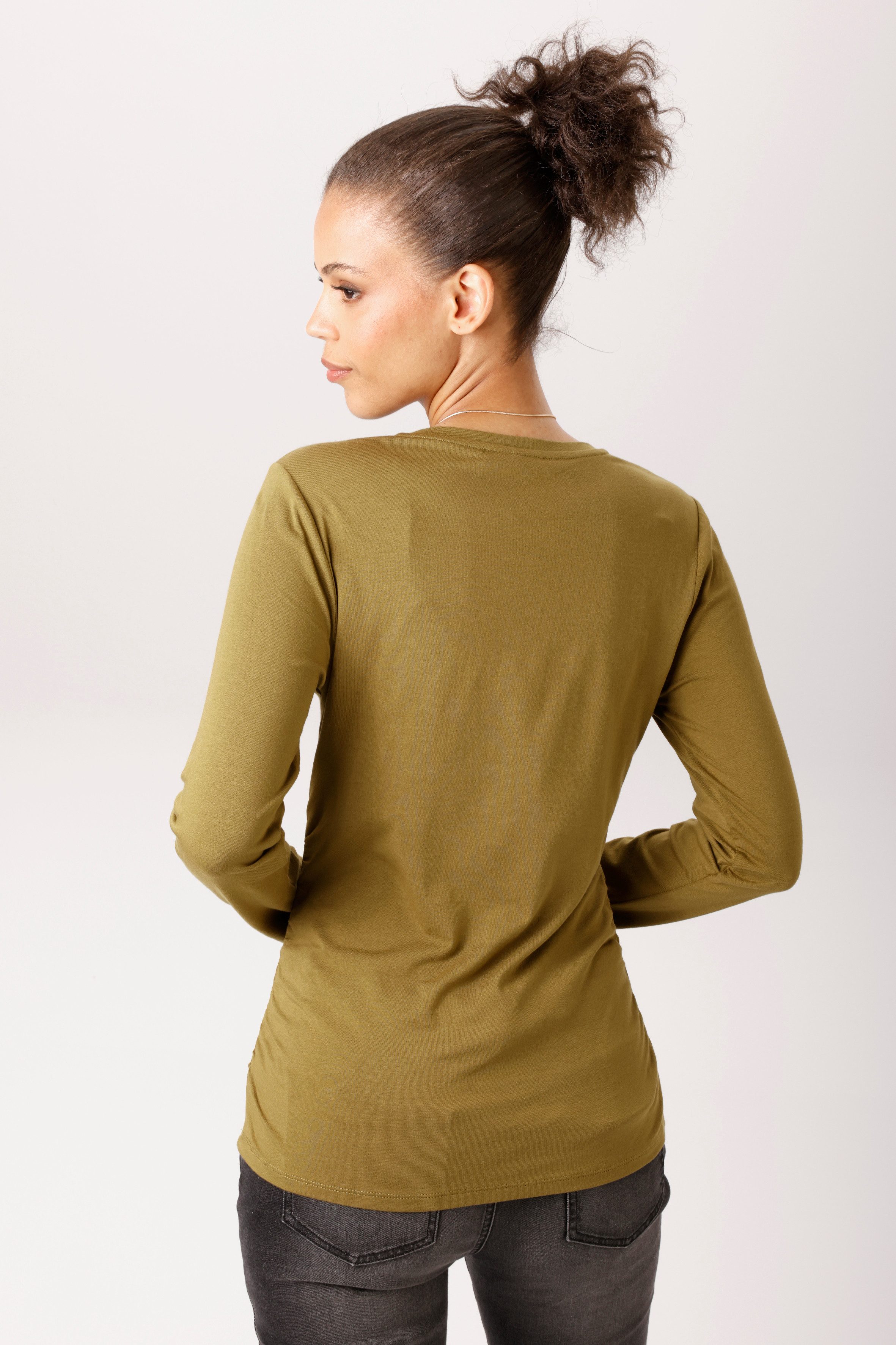 Aniston CASUAL Langarmshirt mit Raffungen an den Seitennähten - NEUE KOLLEKTION – Bild 2 von 5