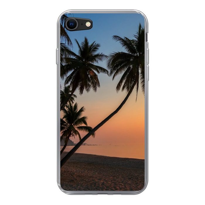 MuchoWow Handyhülle Sonnenuntergang auf einer tropischen Insel mit Palmen Handyhülle Apple iPhone 7 Smartphone-Bumper Print Handy Schutzhülle