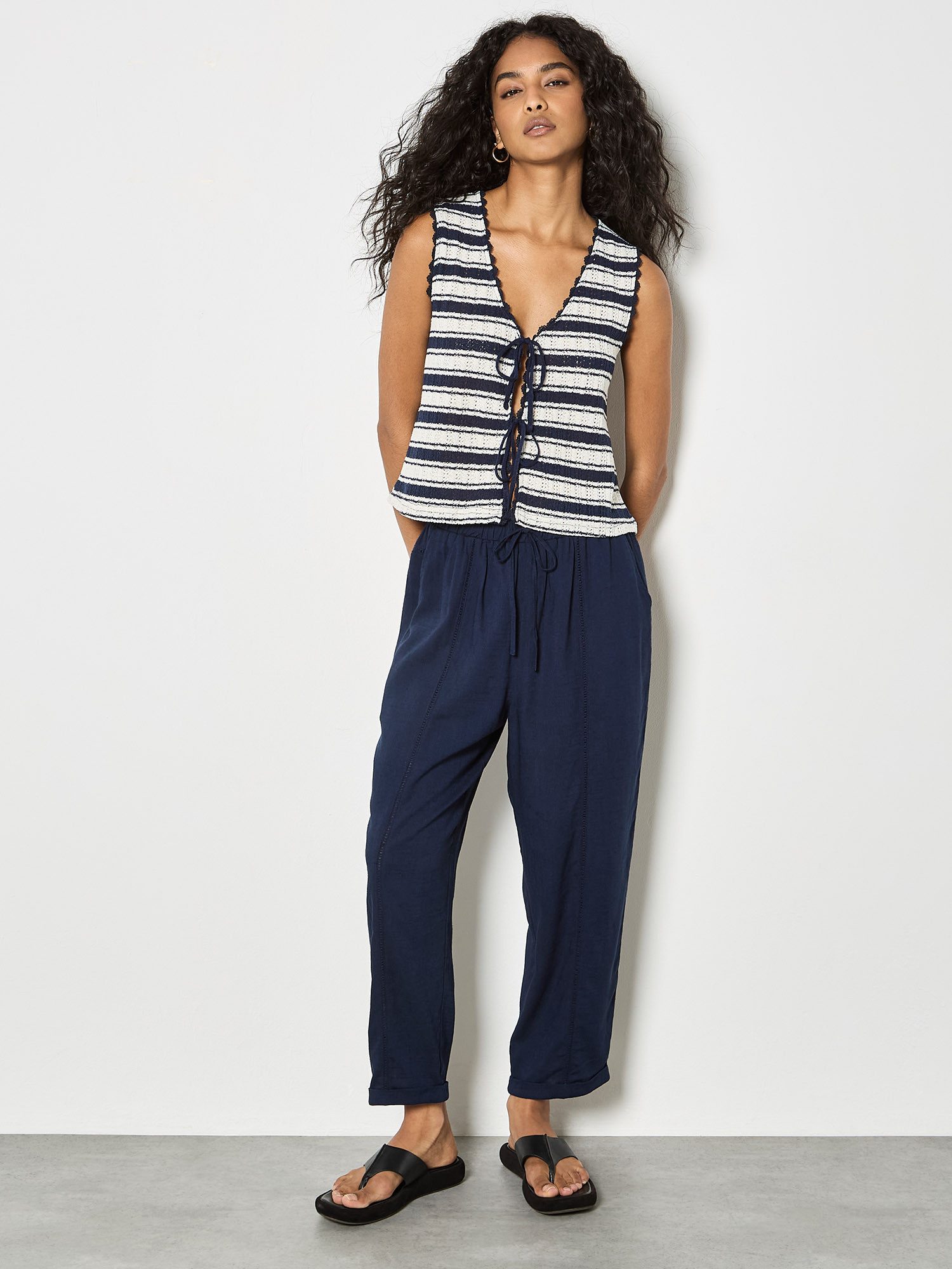 Apricot Leinenhose Jogginghose aus Leinen . mit Ziernaht-Einsätzen