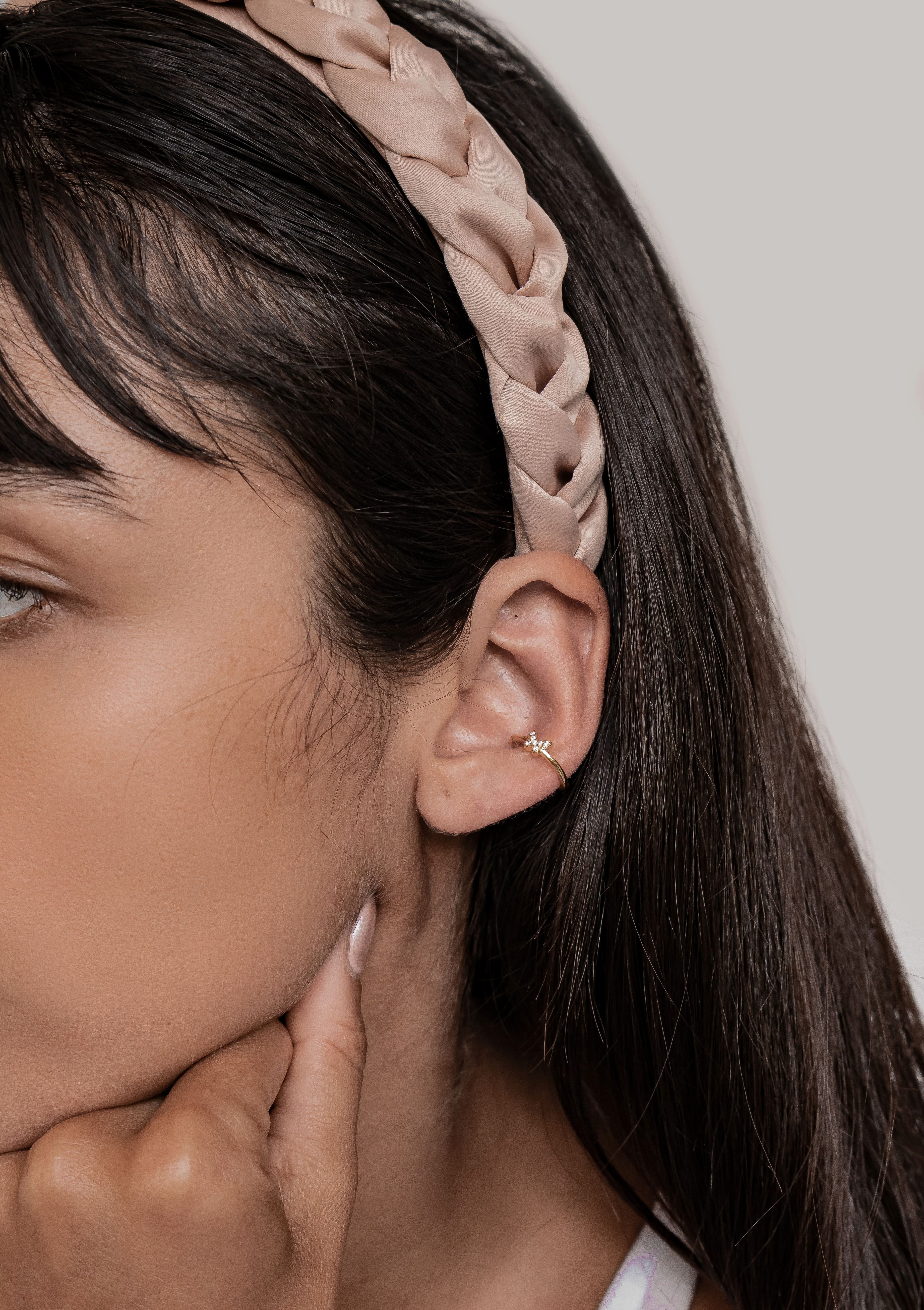 Hey Happiness Ohrklemme Flora & Fauna, aus 925 Silber vergoldet, Schmetterling und Blumen Ohrringe ohne Loch, Damen Ear Cuff