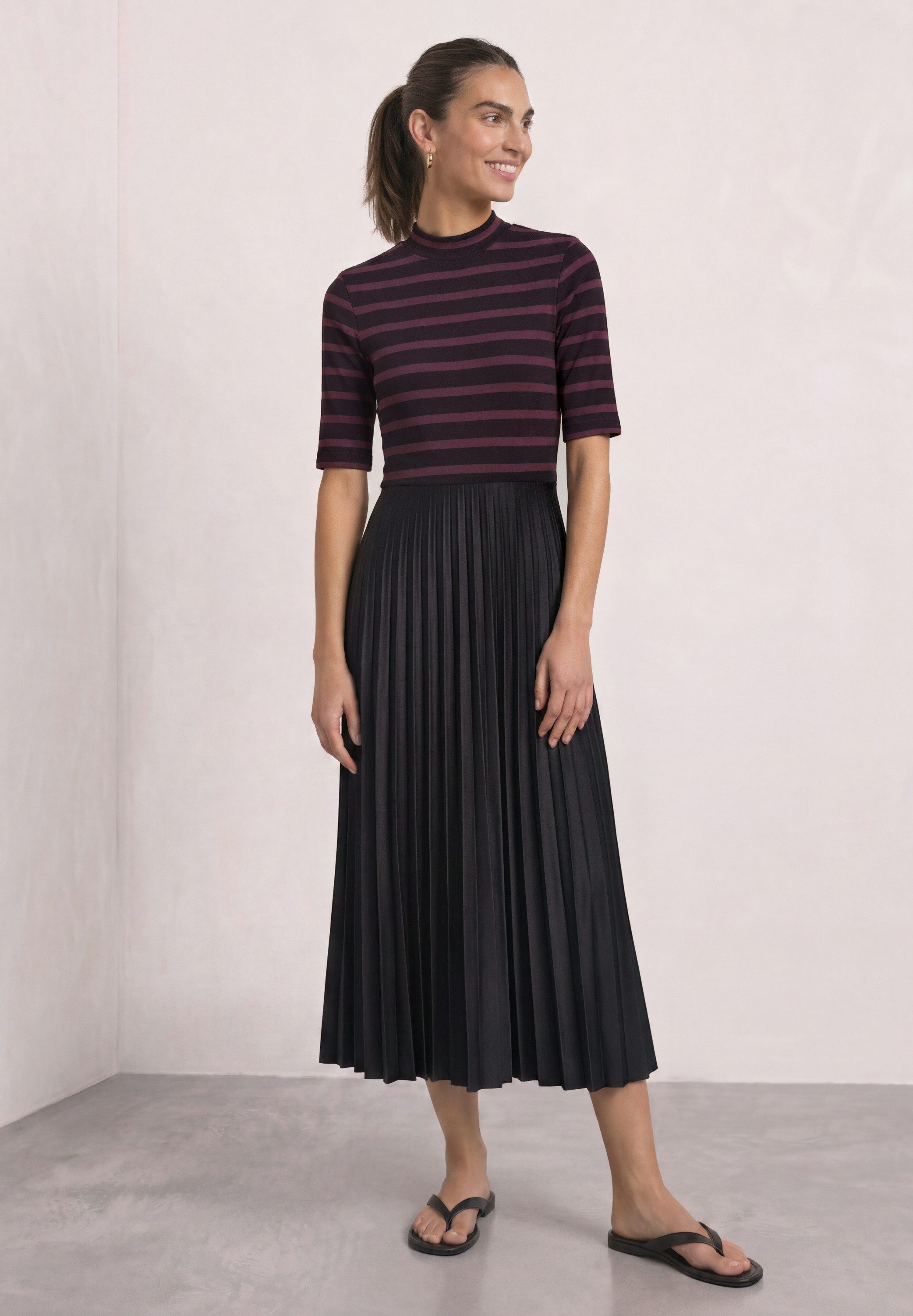 STREET ONE Midikleid mit plissiertem Rockteil