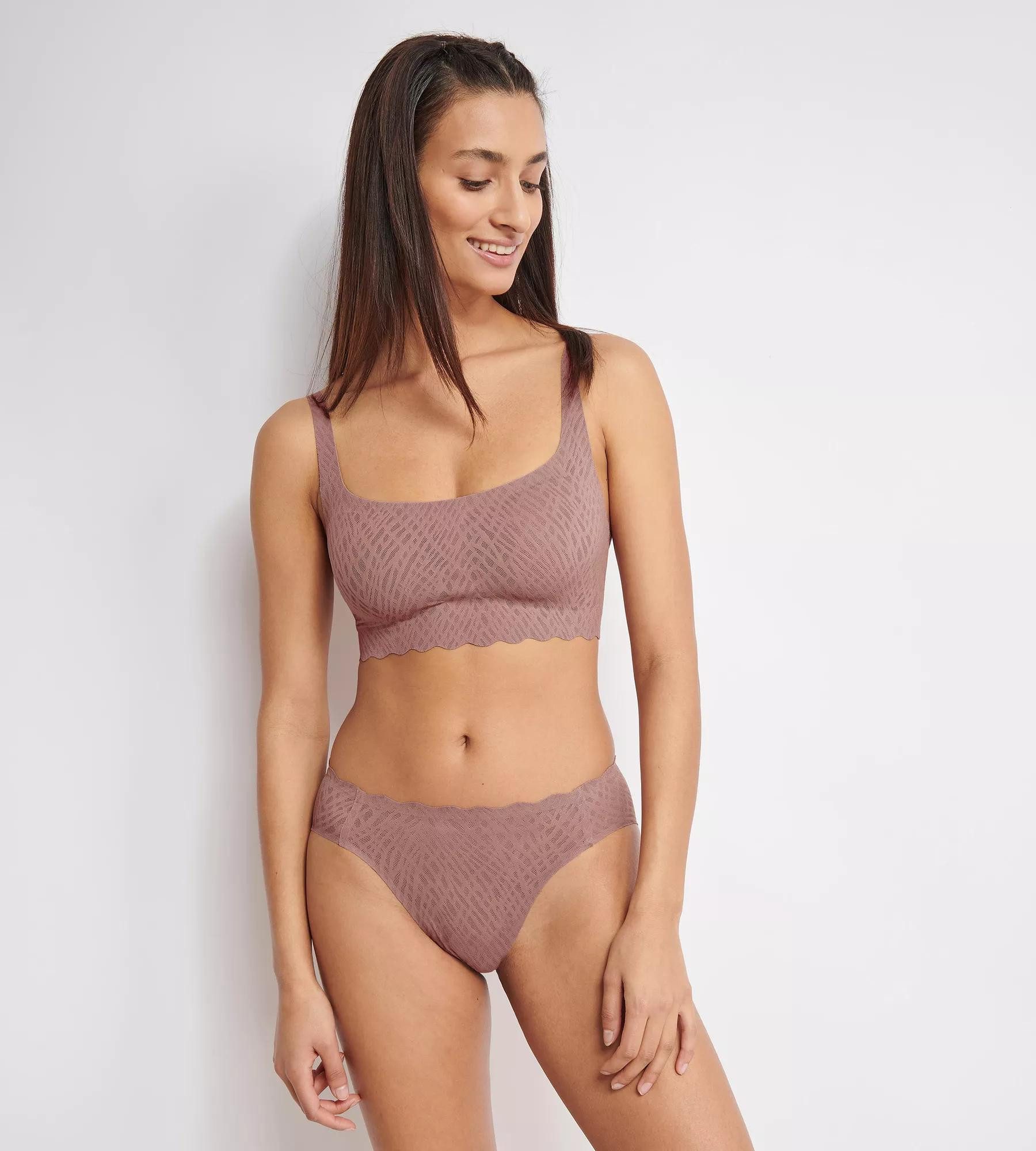 sloggi Bustier ZERO Feel Bliss mit herausnehmbaren, atmungsaktiven Pads und Stretch-Spitze