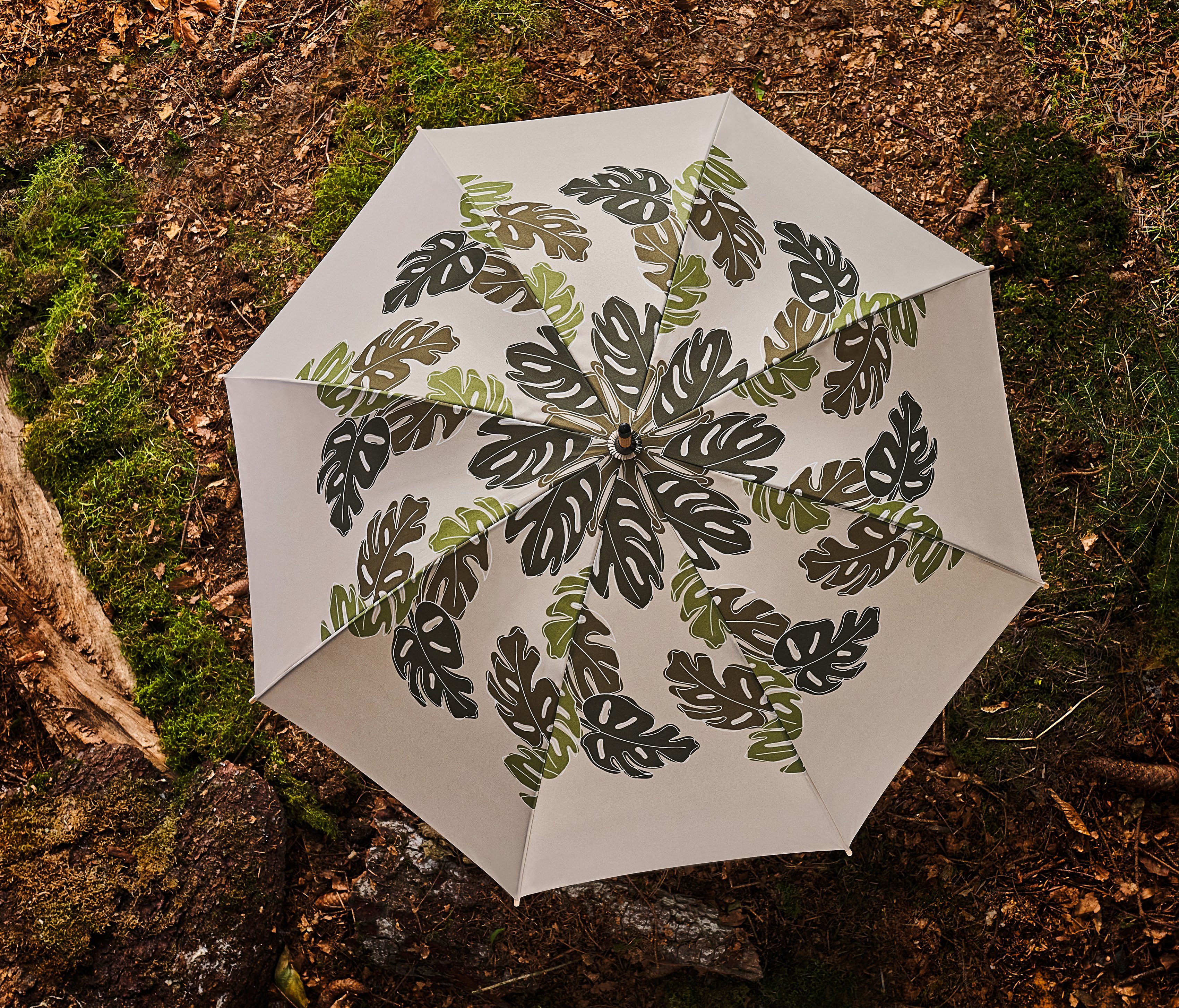 doppler® Taschenregenschirm nature Magic, mit Wald Griff - beige, schützt aus Material choice aus FSC®- weltweit recyceltem