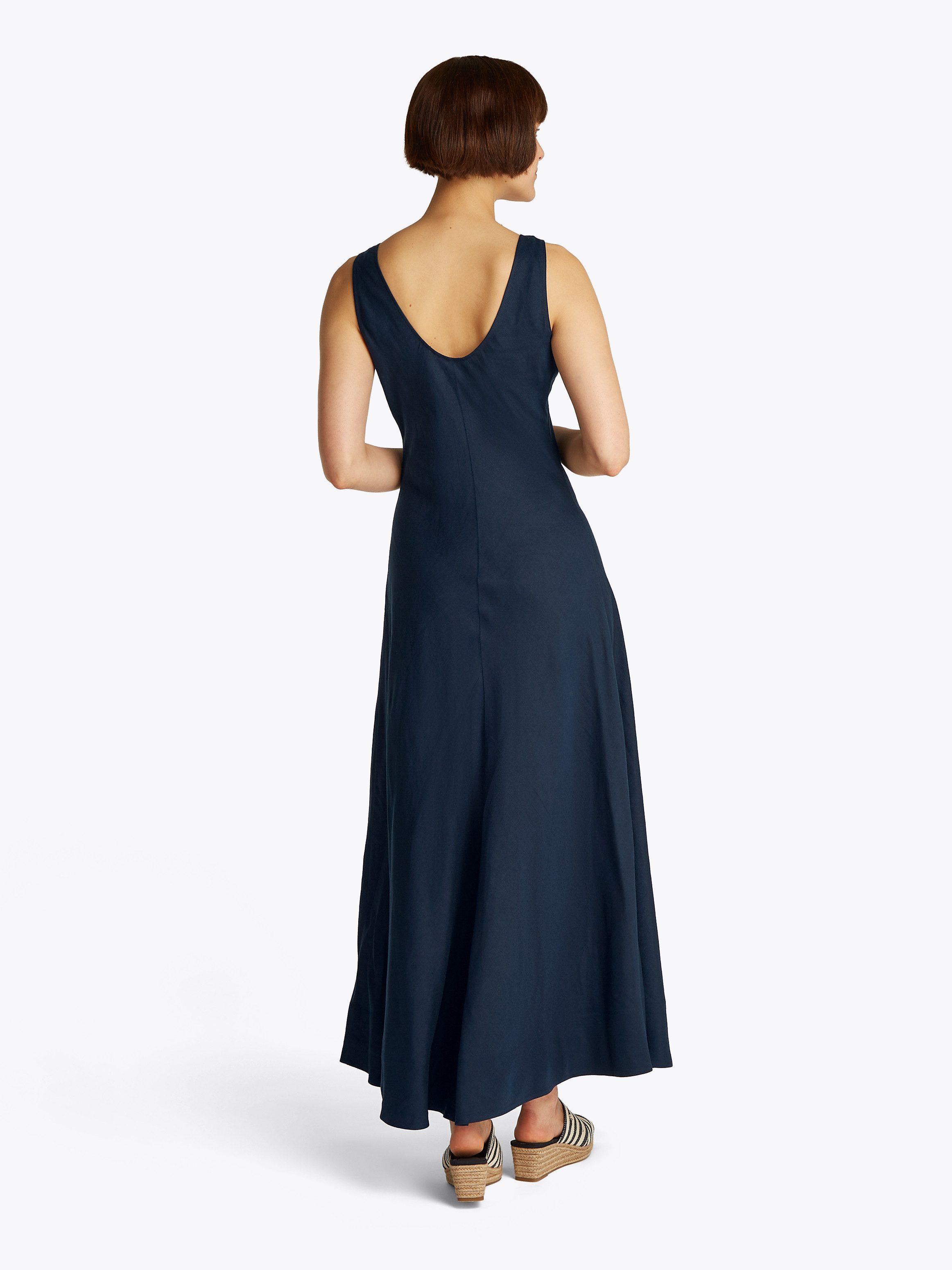 Tommy Hilfiger Maxikleid TEXTURED LINEN TANK MAXI DRESS mit Metalllabel,küh günstig online kaufen