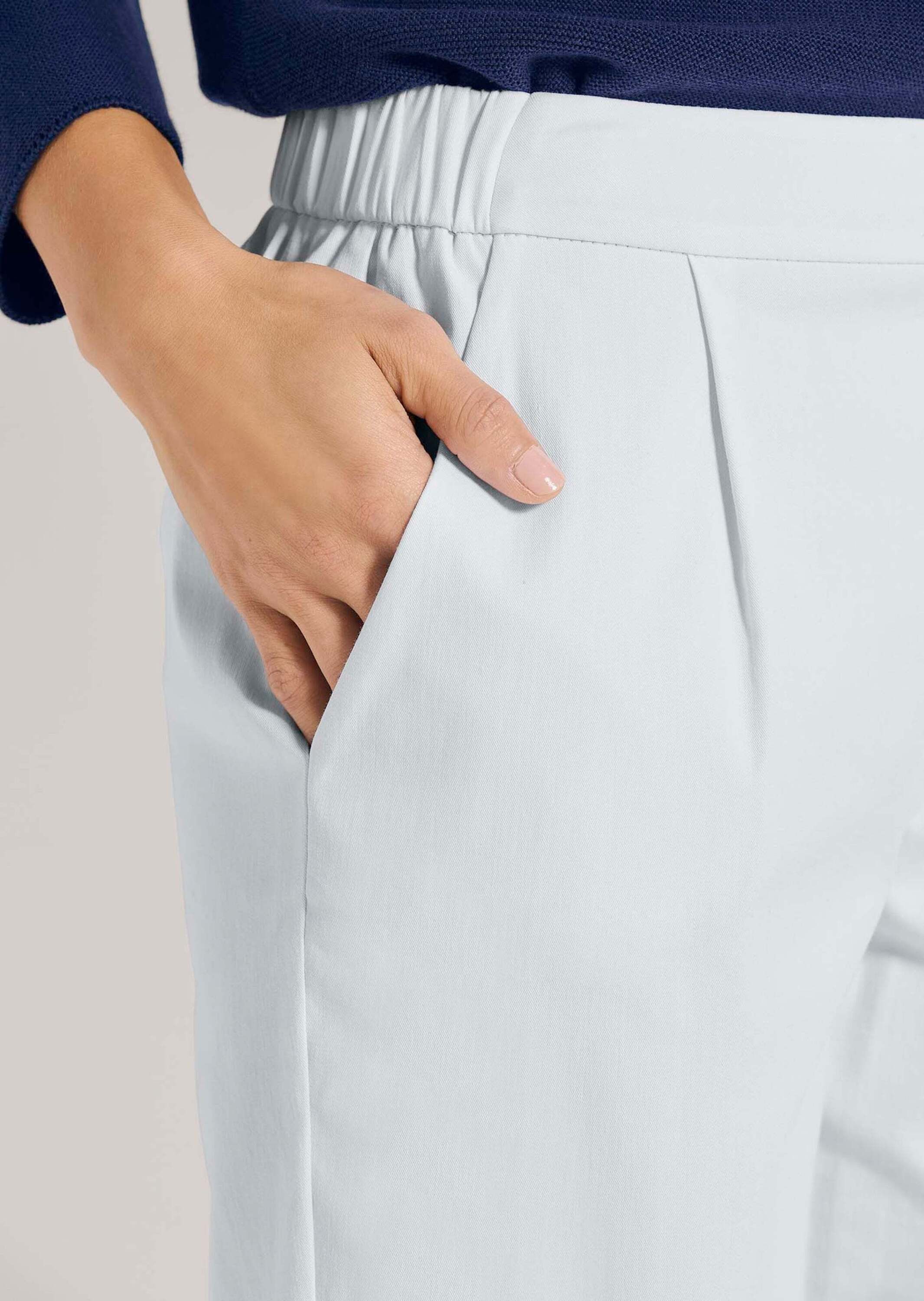 MADELEINE 7/8-Hose Kurzgröße: Bequeme Hose zum Schlüpfen Unifarbenes Design, ohne Verschluss, moderner Look