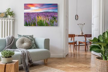 Sinus Art Leinwandbild 120x80cm Wandbild auf Leinwand Lila Blumen Blumenwiese Landschaft Berg, (1 St)