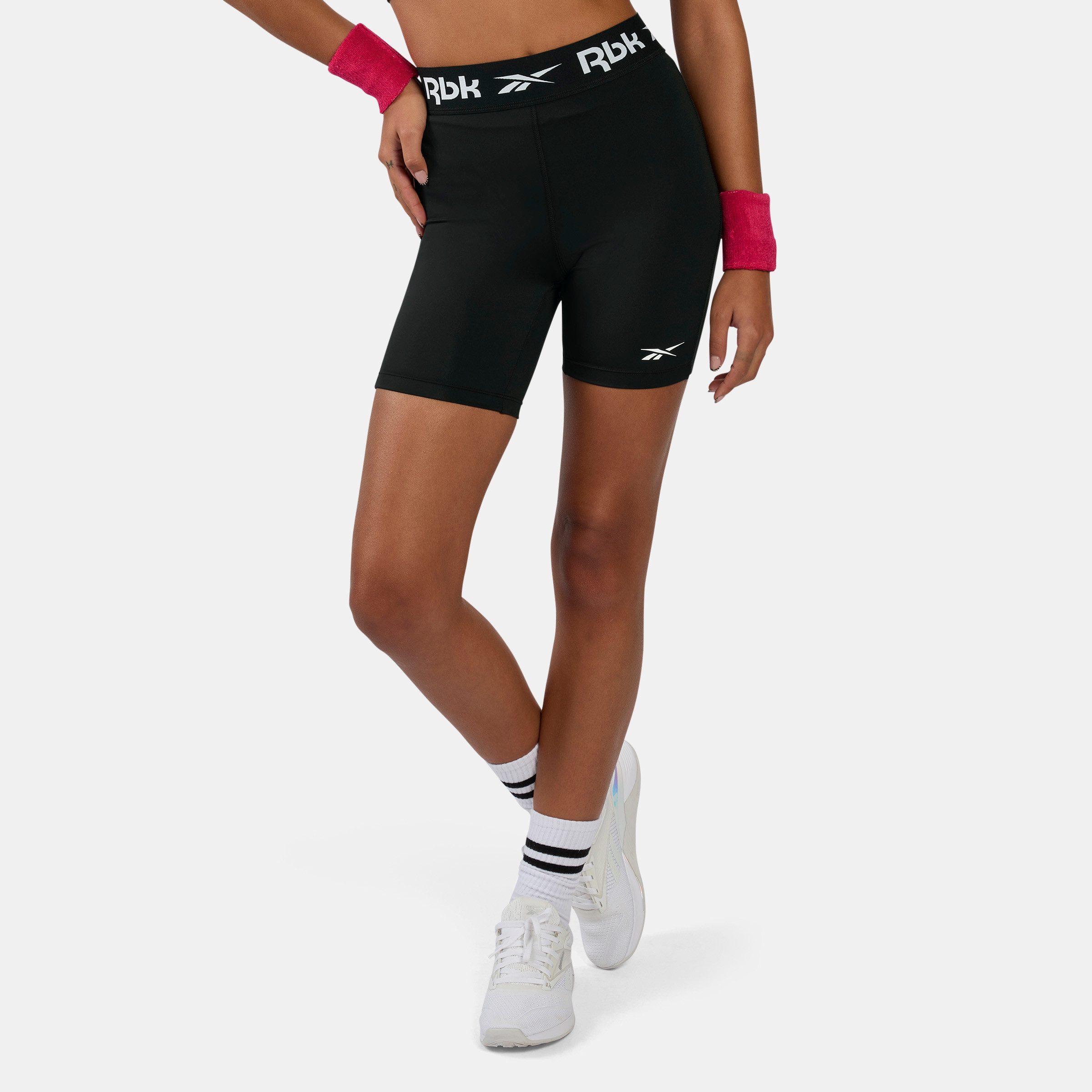 Reebok Trainingsshorts ID TRAIN RUCHED BIKER SHORTS aus Polyester und Elasthan, bequeme Passform, in den Größen XS bis XXL