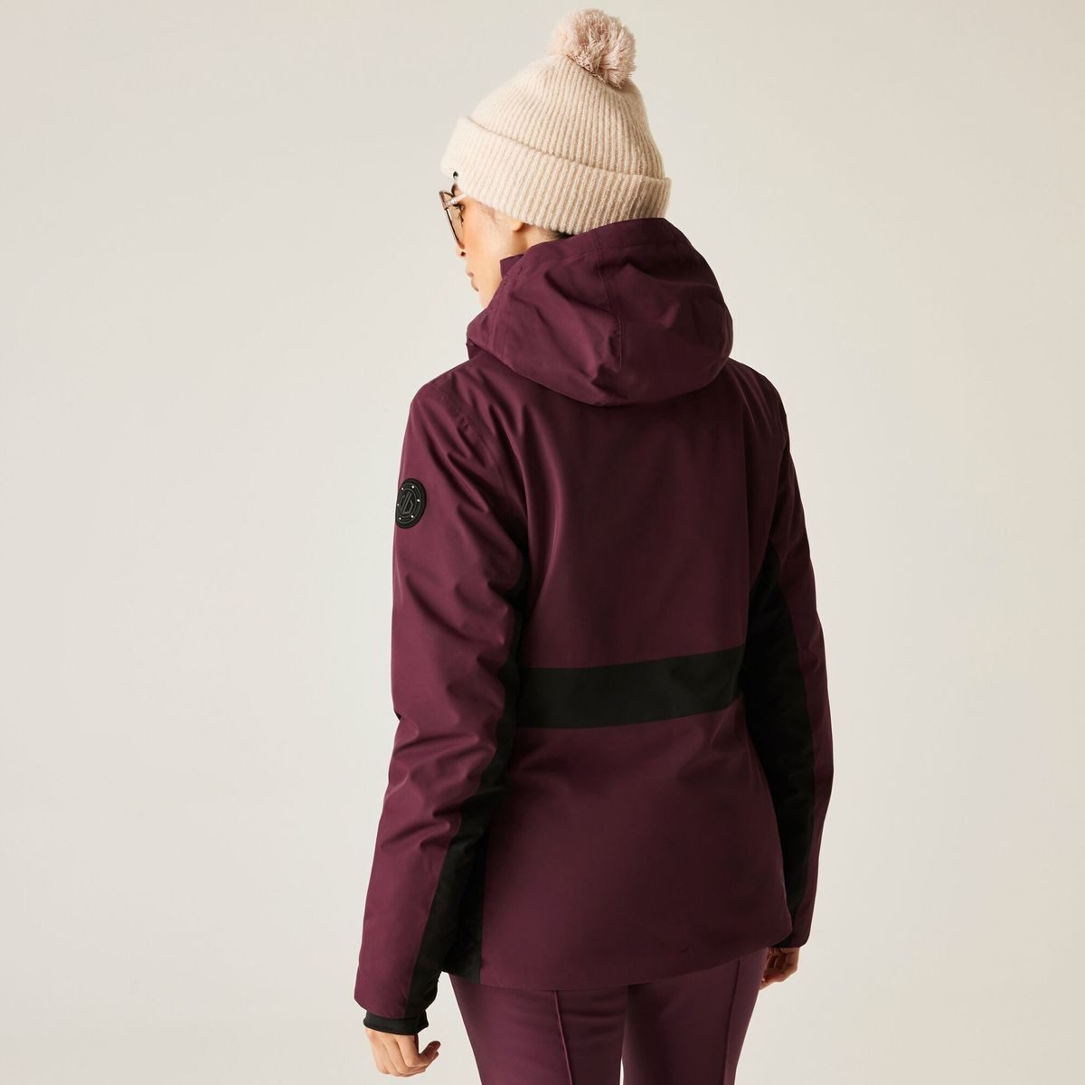 Dare2b Skijacke Issy Jacket Women Modische Skijacke mit Swarovski-Details, wasserdichtem Gewebe und