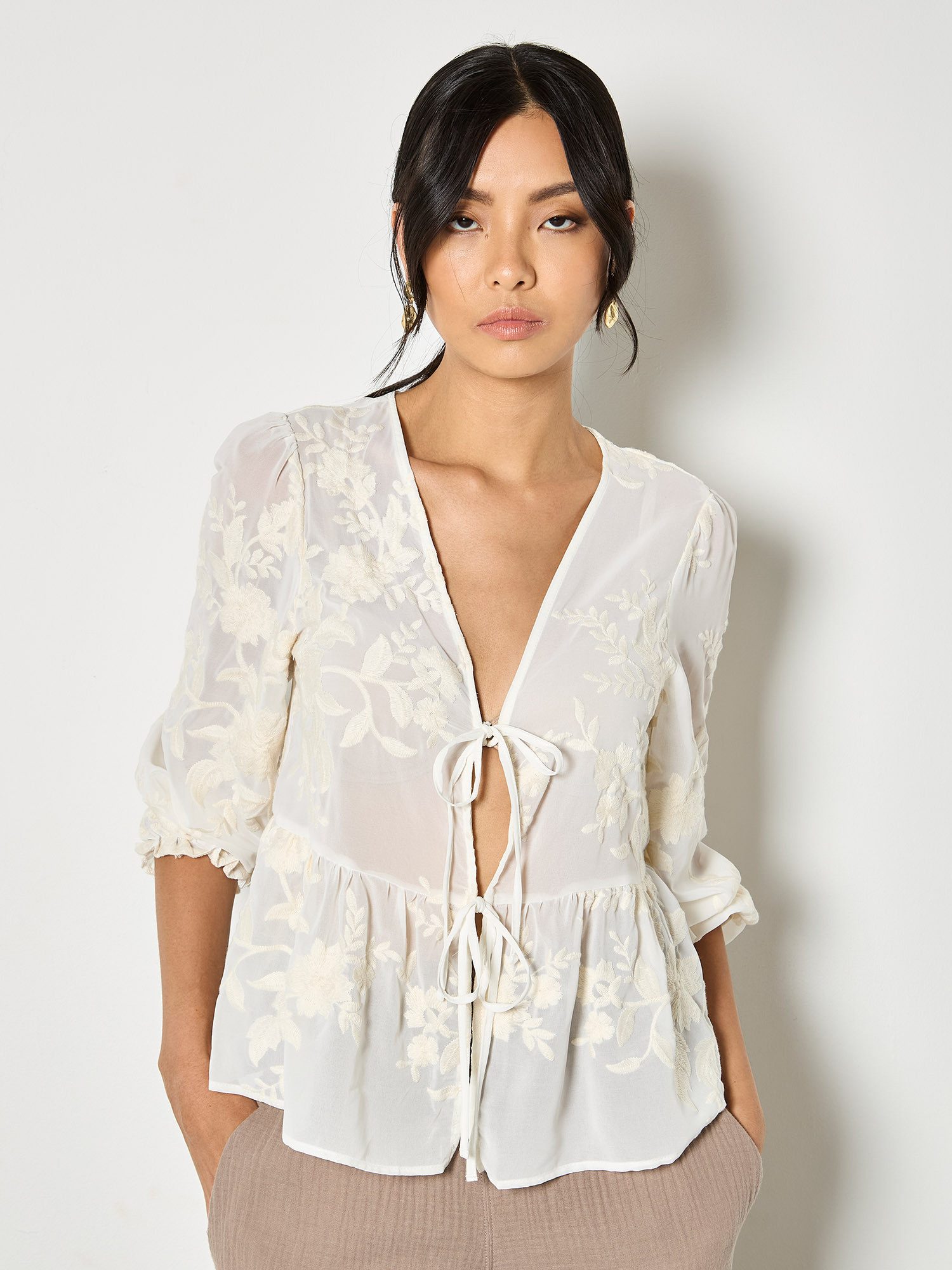 Apricot Rüschenbluse Besticktes Chiffon-Oberteil mit Blumenmuster Stickerei günstig online kaufen