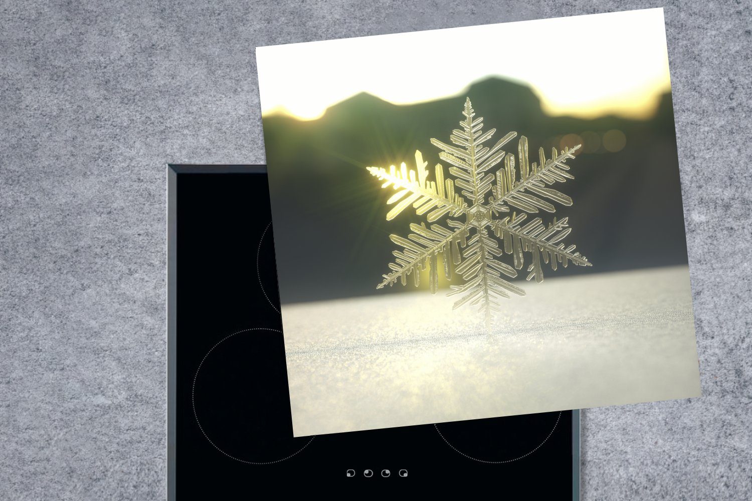 Schneeflocke Sonne, 78x78 cm, gefrorene MuchoWow Arbeitsplatte Vinyl, der in (1 küche für Nahaufnahme Herdblende-/Abdeckplatte Ceranfeldabdeckung, tlg),