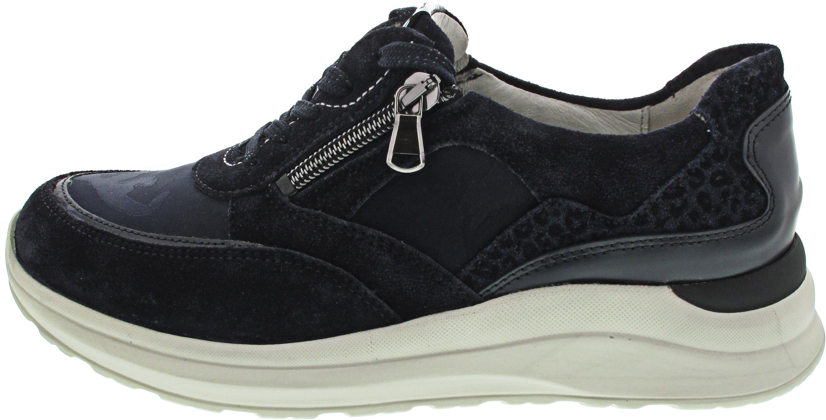 Schnürschuh