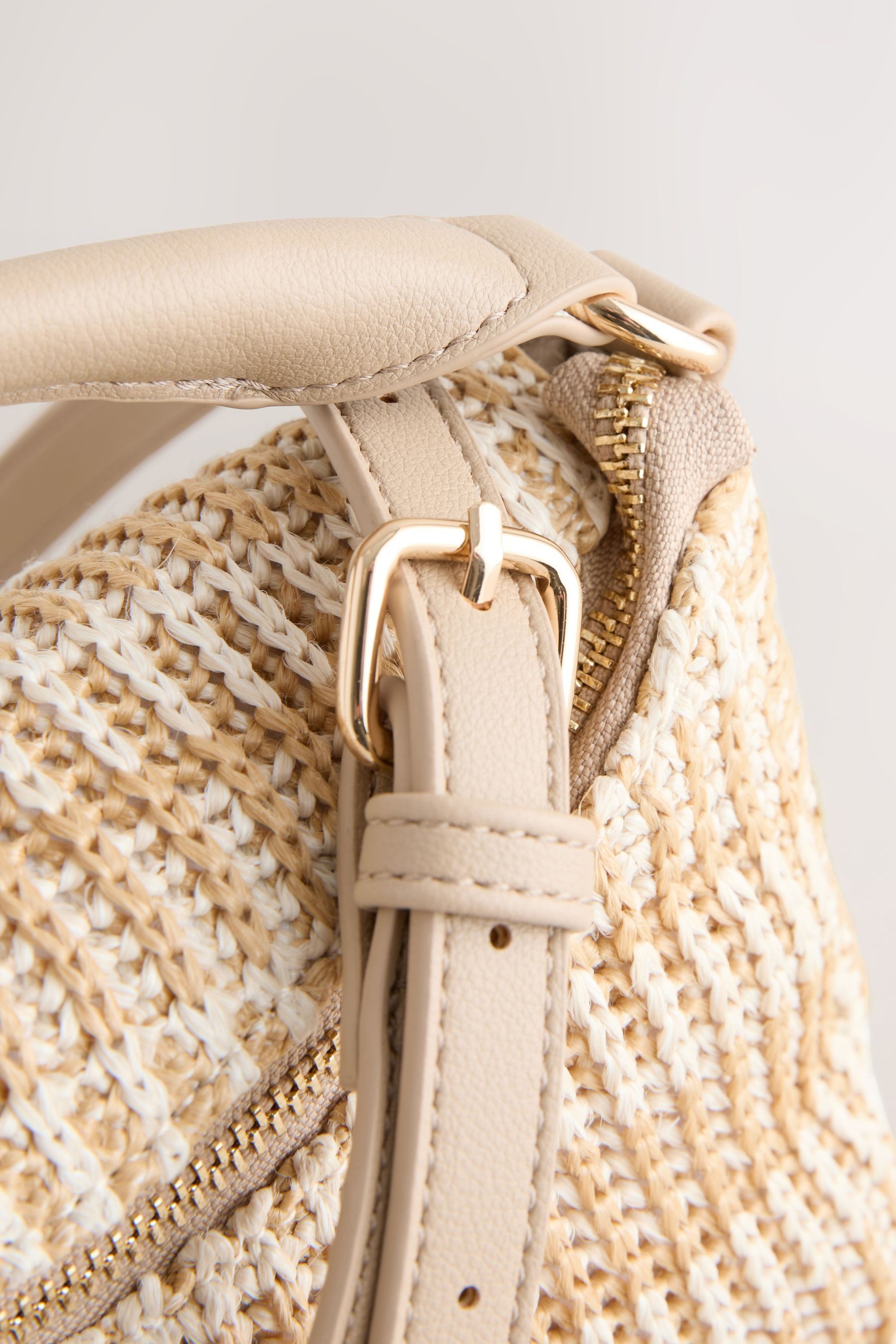 Next Umhängetasche Umhängetasche in Raffia-Optik (1-tlg)