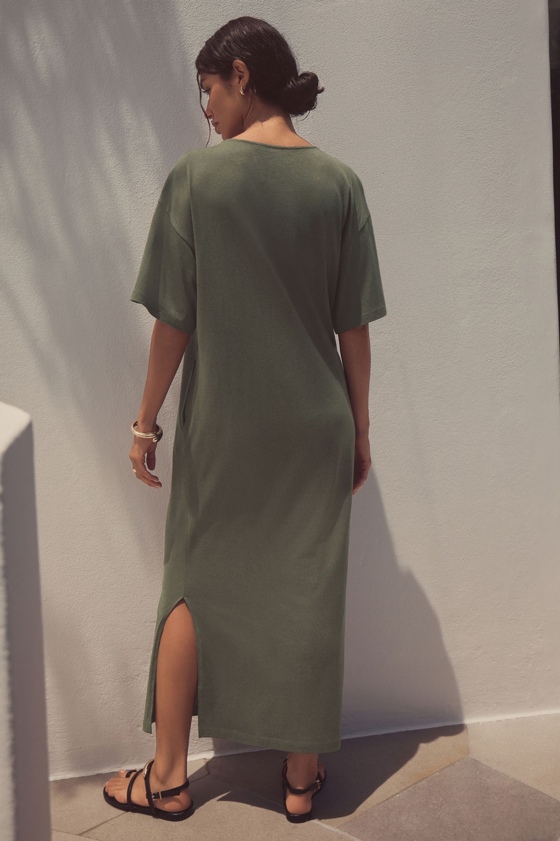 Next Shirtkleid Sommerliches T-Shirtkleid mit Drehung, Kurzgröße (1-tlg)