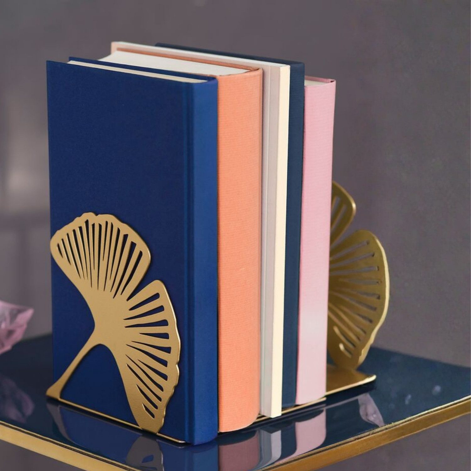 Moses. Verlag Buchstütze Ginkgo Metall goldfarben 2er Set für Bücherregale – Bild 5 von 5